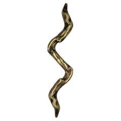 Cabinet Pull in solid brass : Organic elegance and natural design