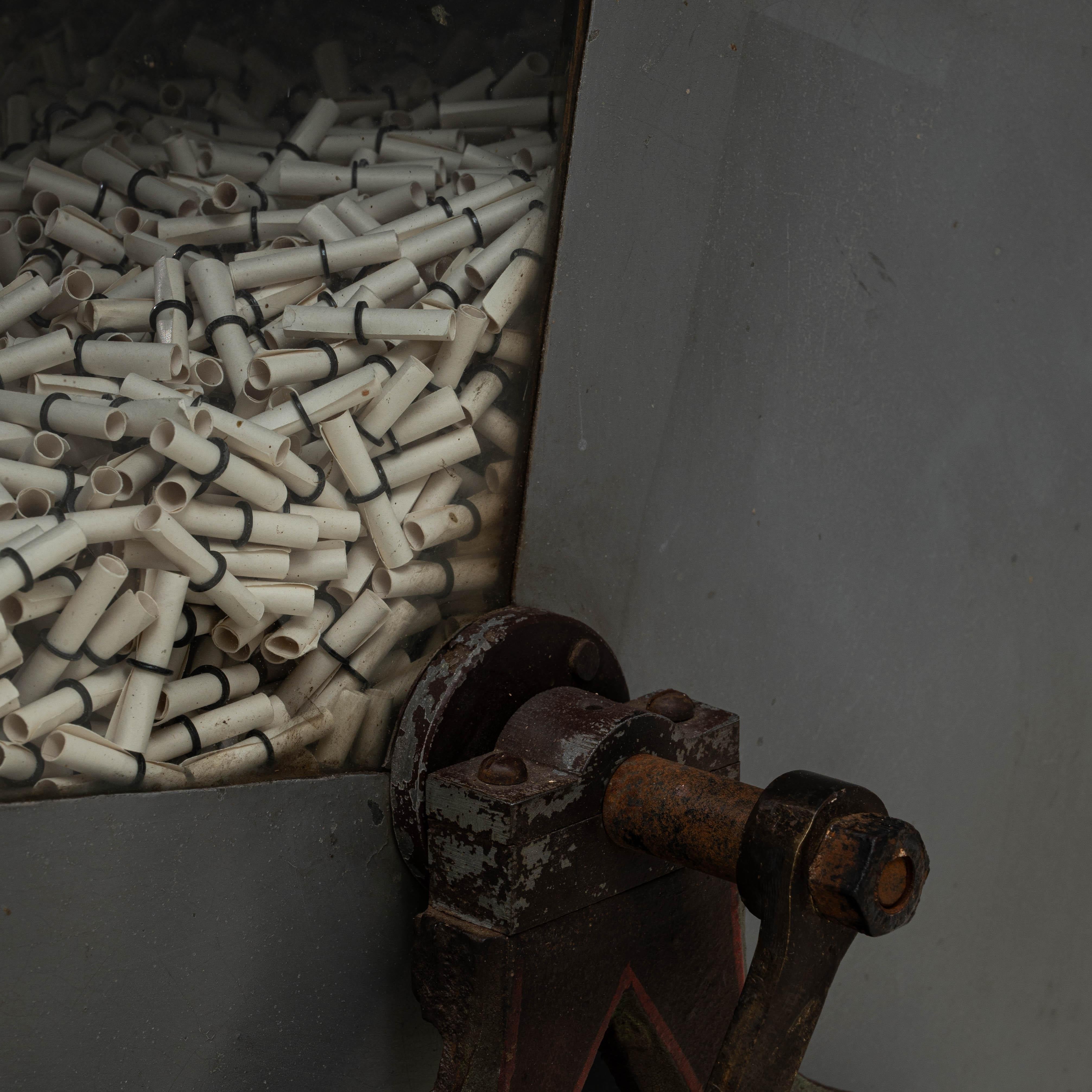 Öffentliche Anleihe Metall Lotterietrommel von Brussels Water Company im Angebot 4