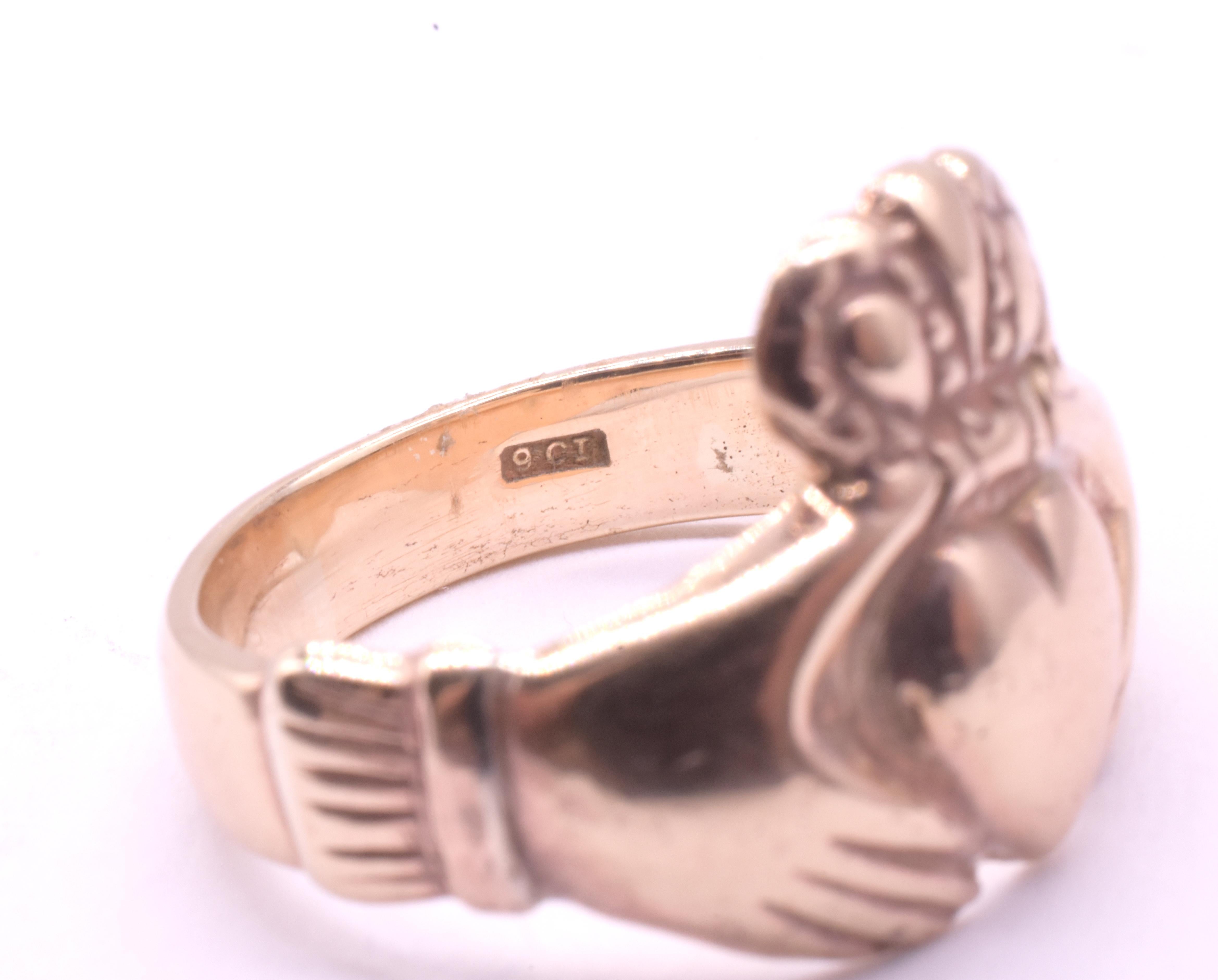 Bague irlandaise Claddagh avec motif de cœurs en forme de mains pendantes, taille 7, 1910 en vente 9