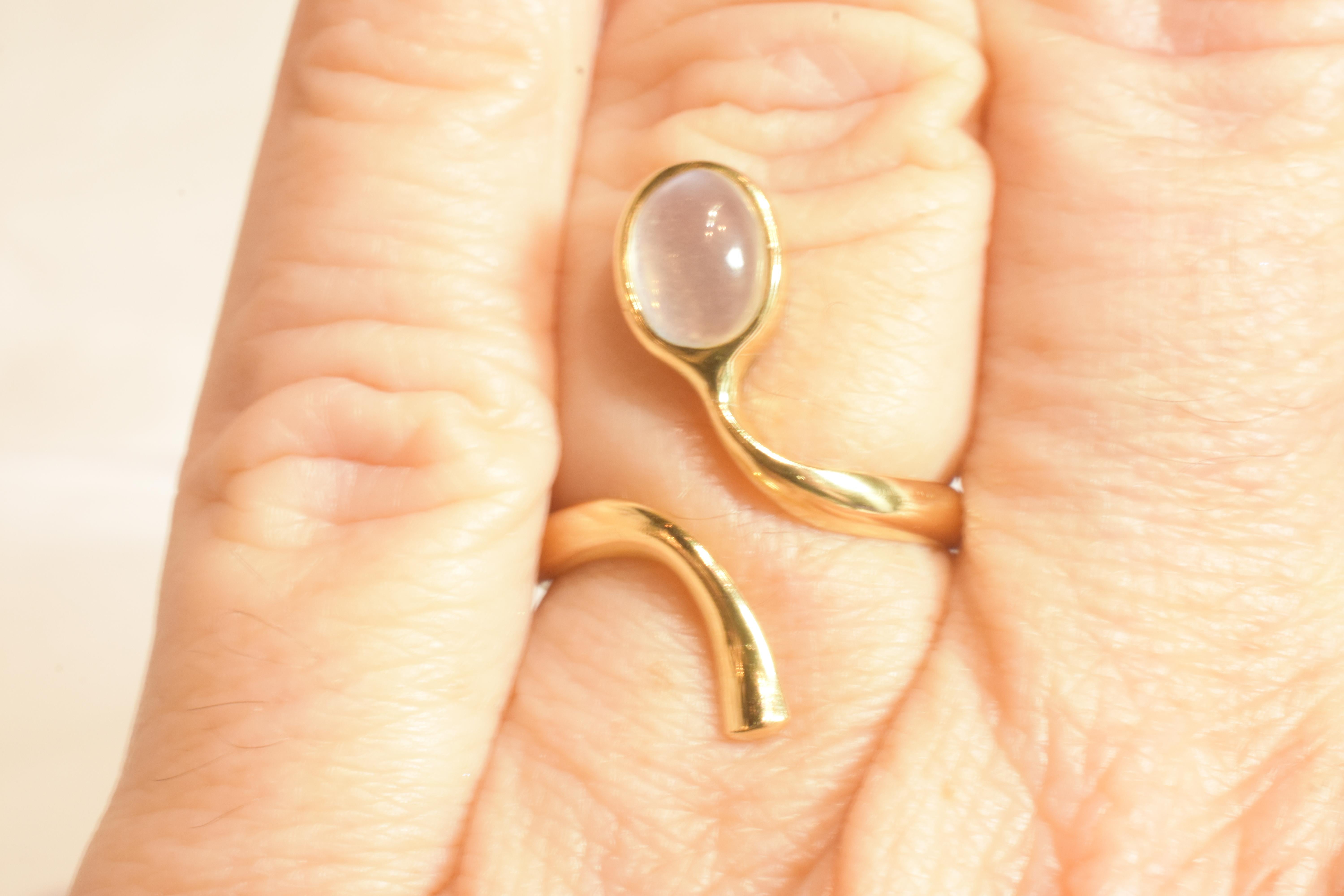 da uomo o donna C1980 18 carati Georg Jensen Anello a serpente con pietra di luna singola stilizzata e curvilinea in vendita