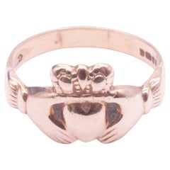 HM London 1970 Irish Claddagh Hand Clasping Heart Ring, size 10