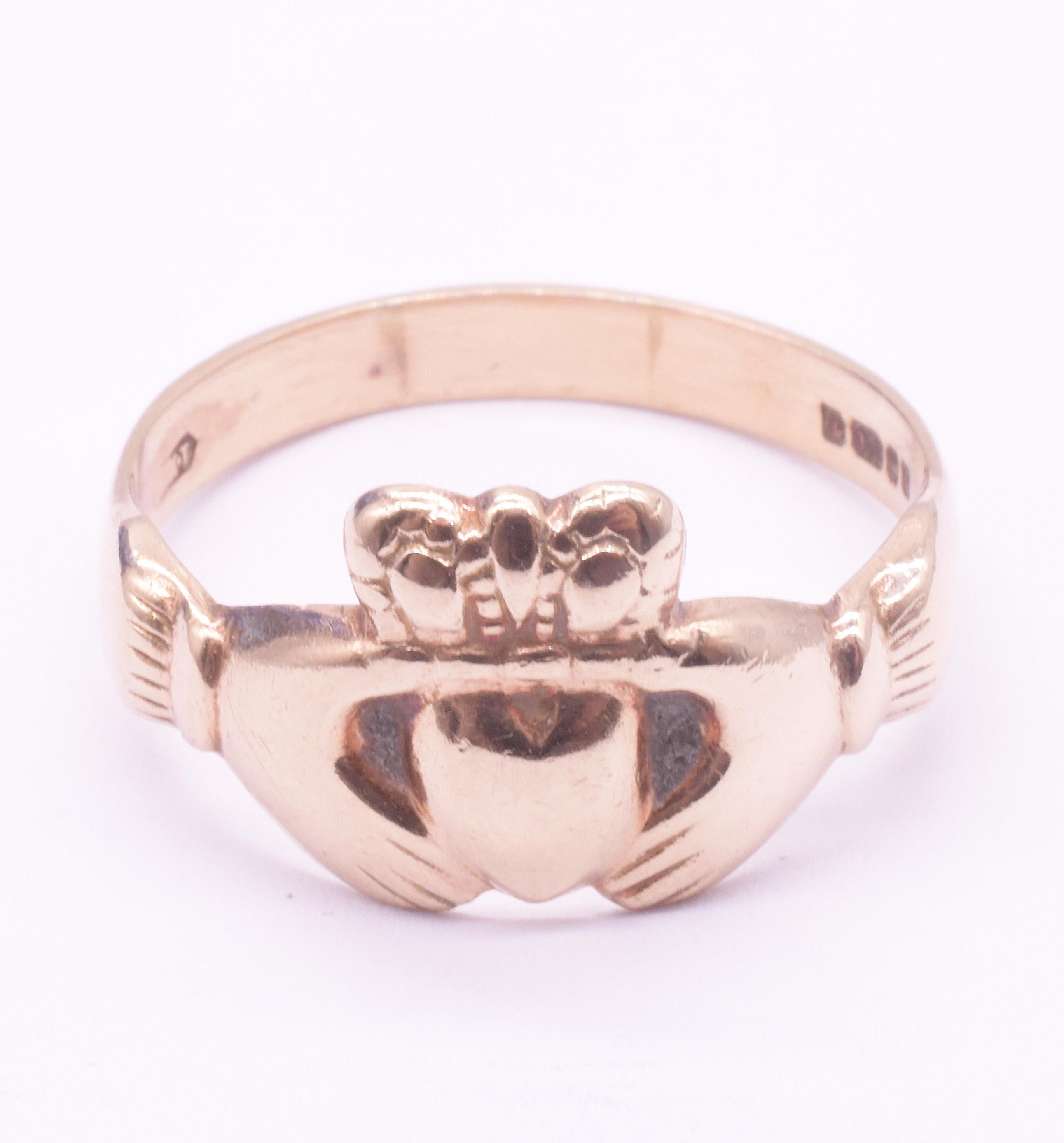 Moderno HM London 1970 Anello irlandese Claddagh a forma di cuore, misura 10 in vendita
