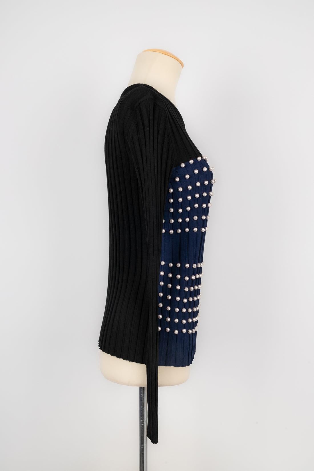 Pucci Blue and Black Mesh Jumper In Good Condition For Sale In SAINT-OUEN-SUR-SEINE, FR