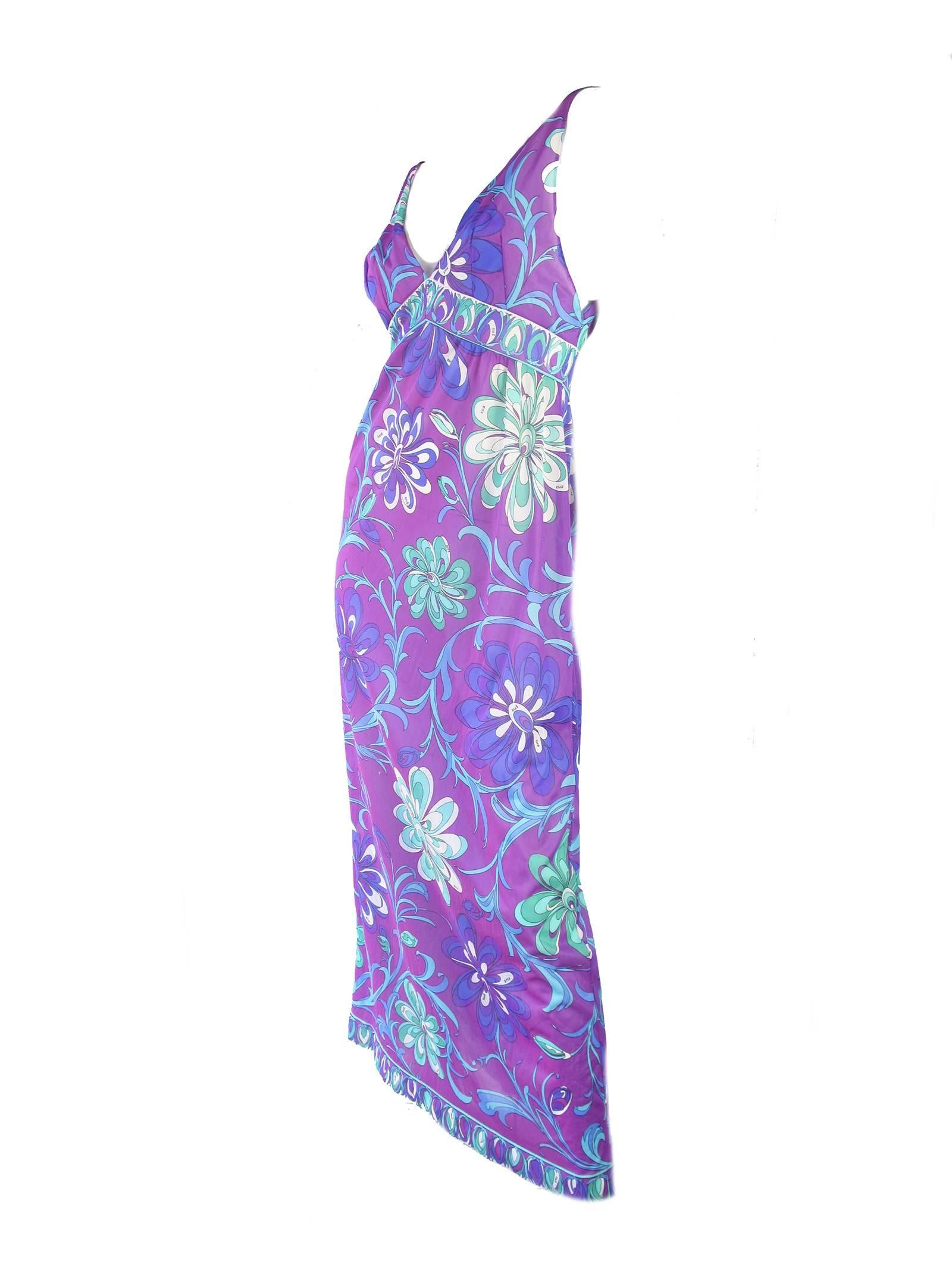Pucci purple Form Fit Rogers Robe and Gown.  Condition: Excellent. Size Small
We accept returns for refund, please see our terms.  We offer free ground shipping within the US