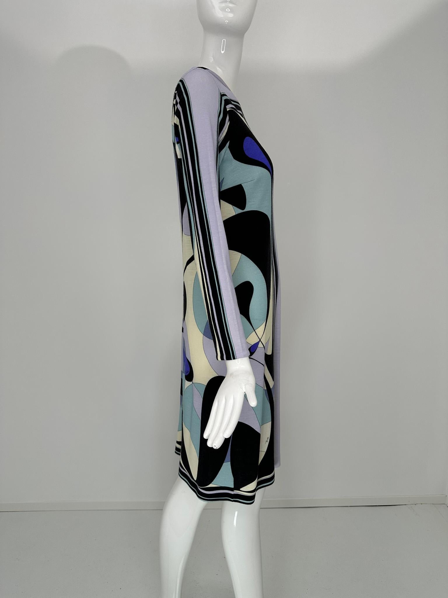 Robe à manches longues et col rond en jersey de laine légère au design géométrique Pucci, 40 Excellent état - En vente à West Palm Beach, FL