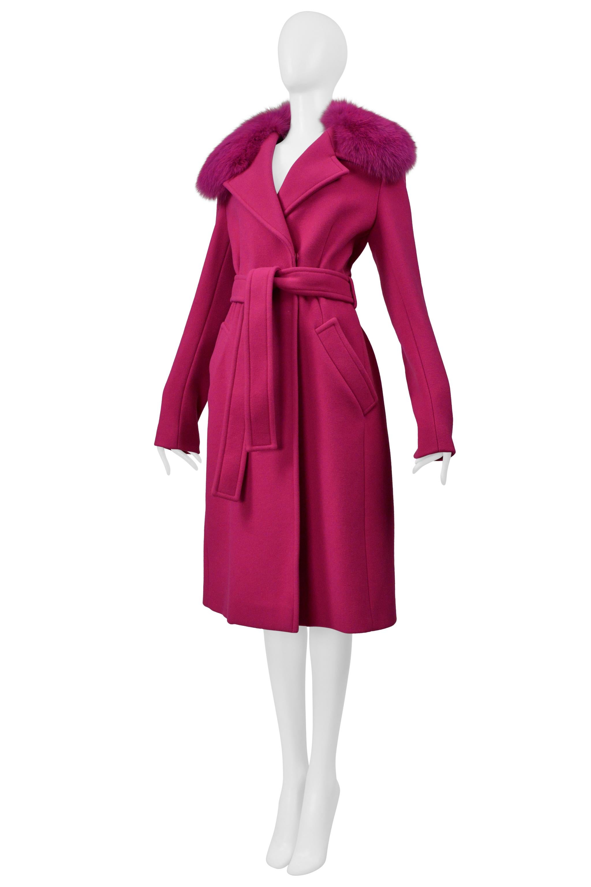 Abrigo Rosa Pucci Con Cuello De Piel De Zorro Rosa en venta 1