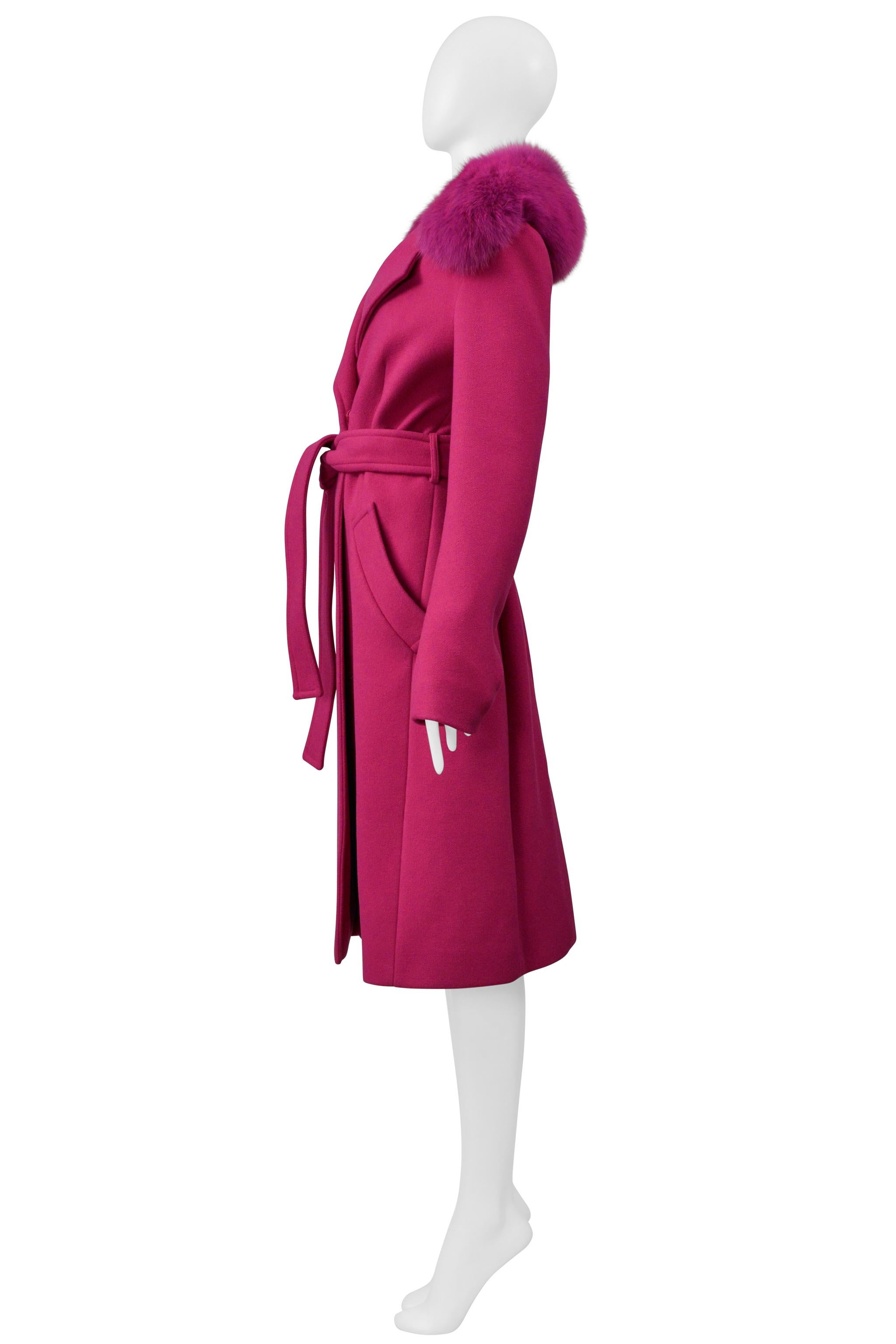 Abrigo Rosa Pucci Con Cuello De Piel De Zorro Rosa en venta 2