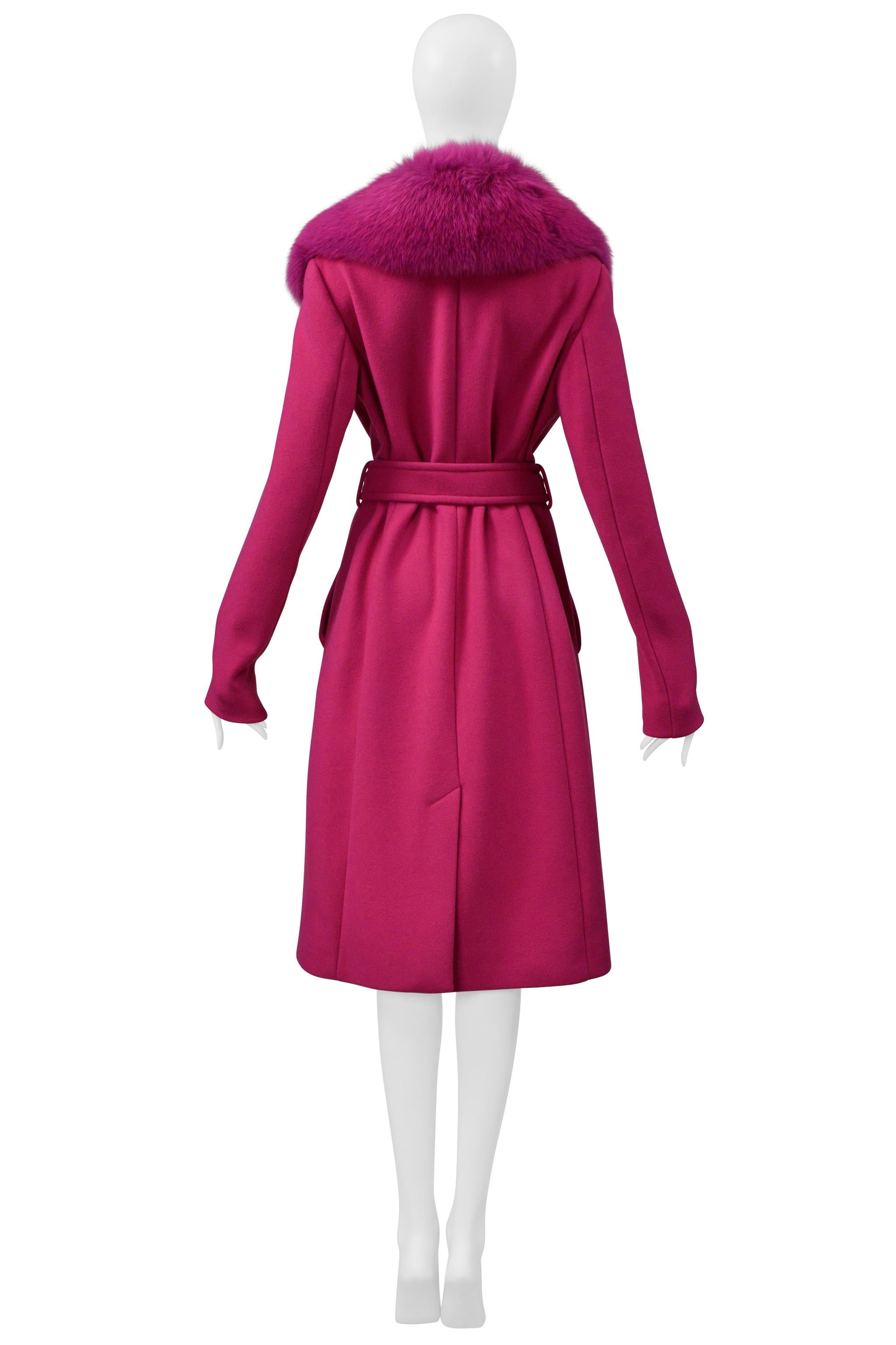 Abrigo Rosa Pucci Con Cuello De Piel De Zorro Rosa en venta 3