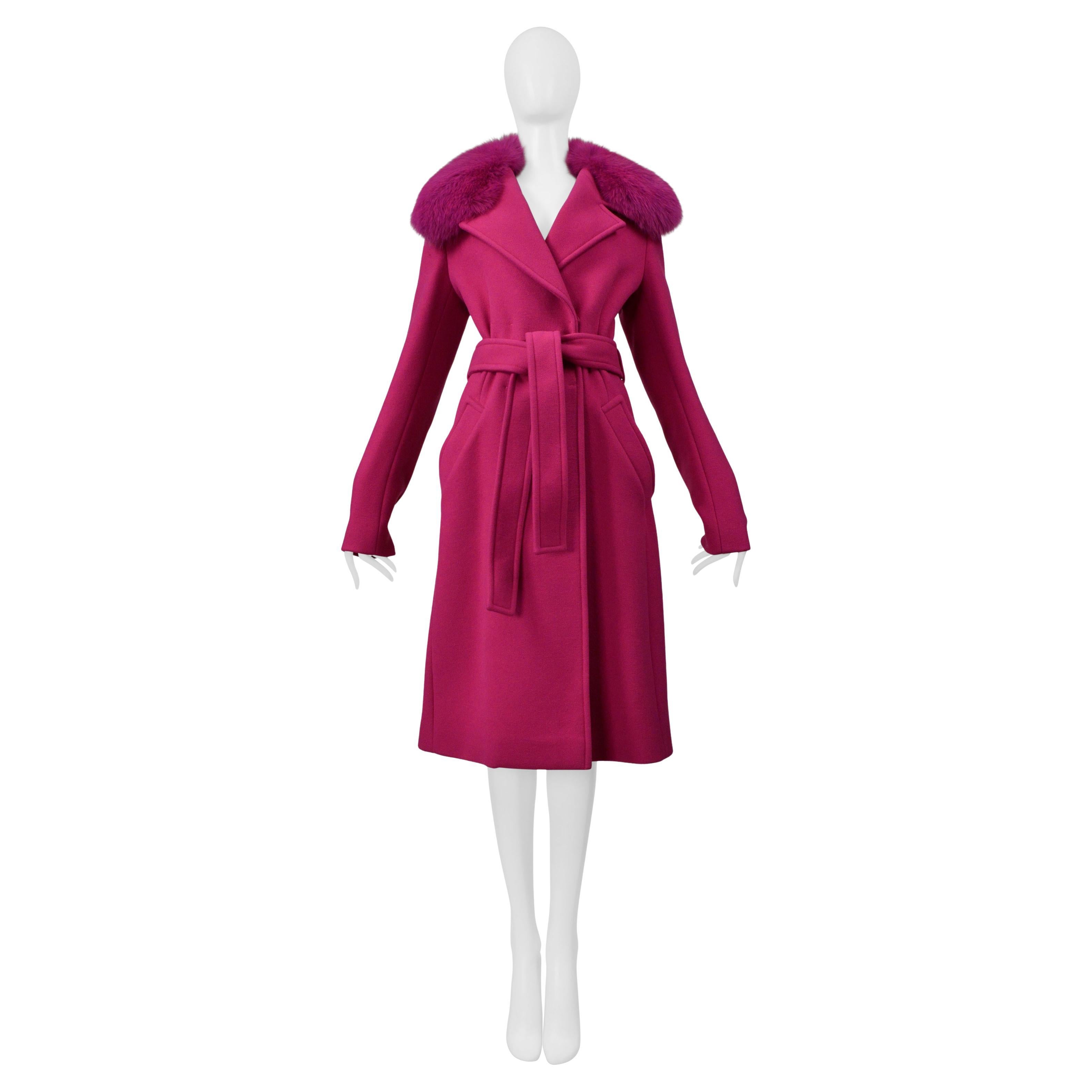Abrigo Rosa Pucci Con Cuello De Piel De Zorro Rosa