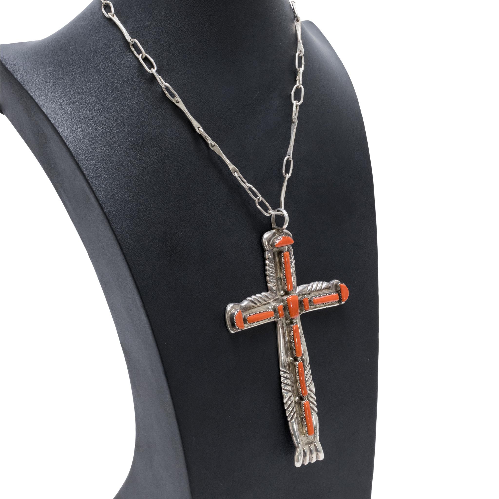 Pueblo Koralle und Sterling Kreuz Halskette (Alteuropäischer Brillantschliff) im Angebot