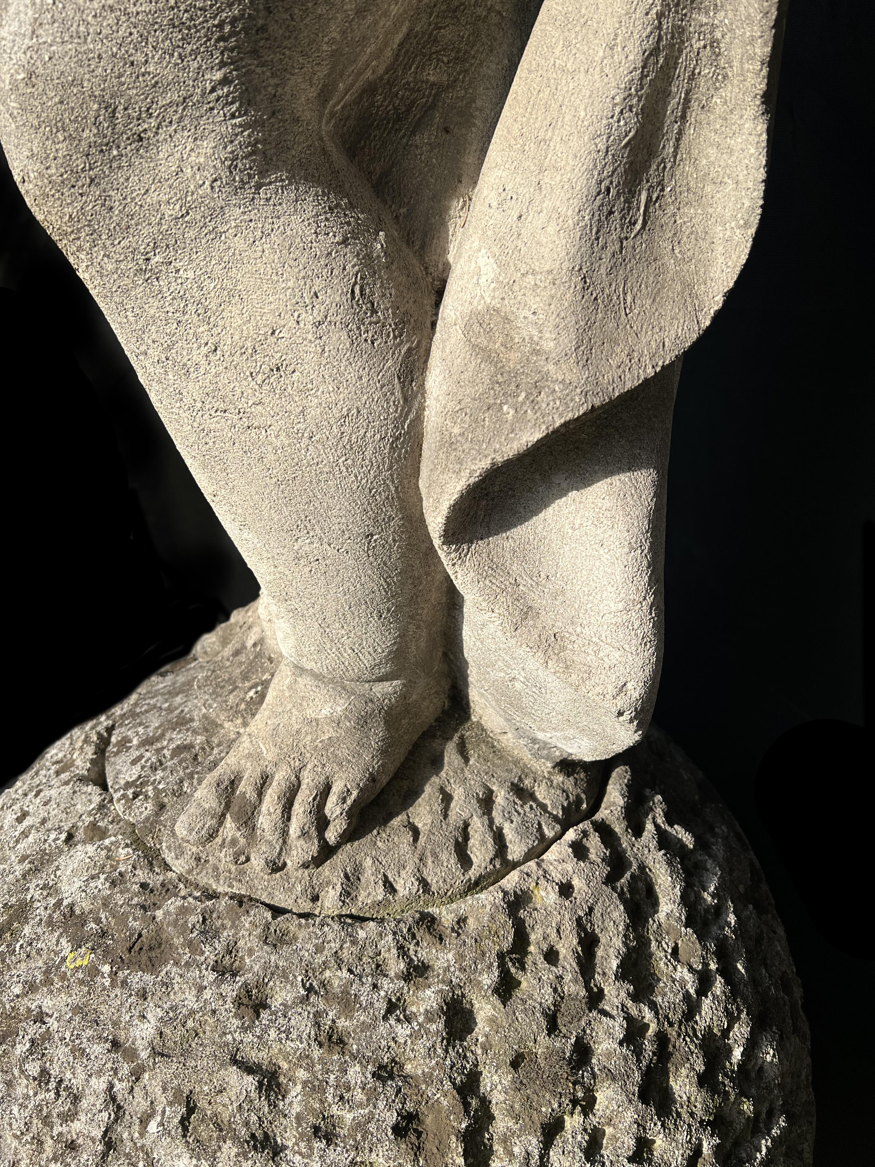 Puer Mingens, Charming Garden Sculpture in Vicenza Stone, 1960 For Sale 4