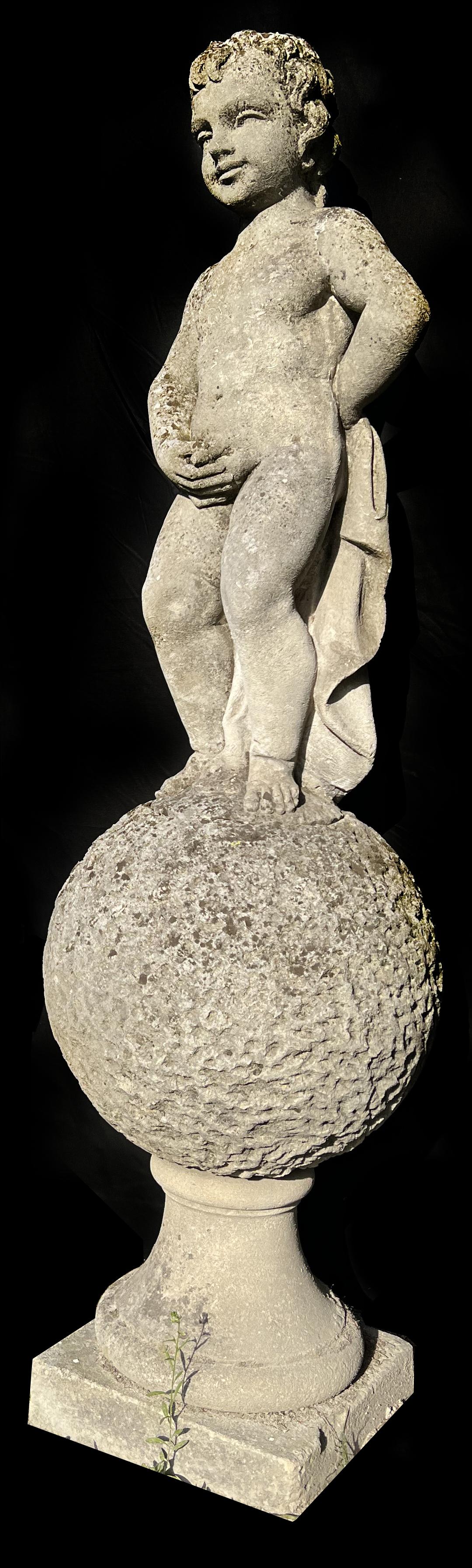 Italian Puer Mingens, Charming Garden Sculpture in Vicenza Stone, 1960 For Sale