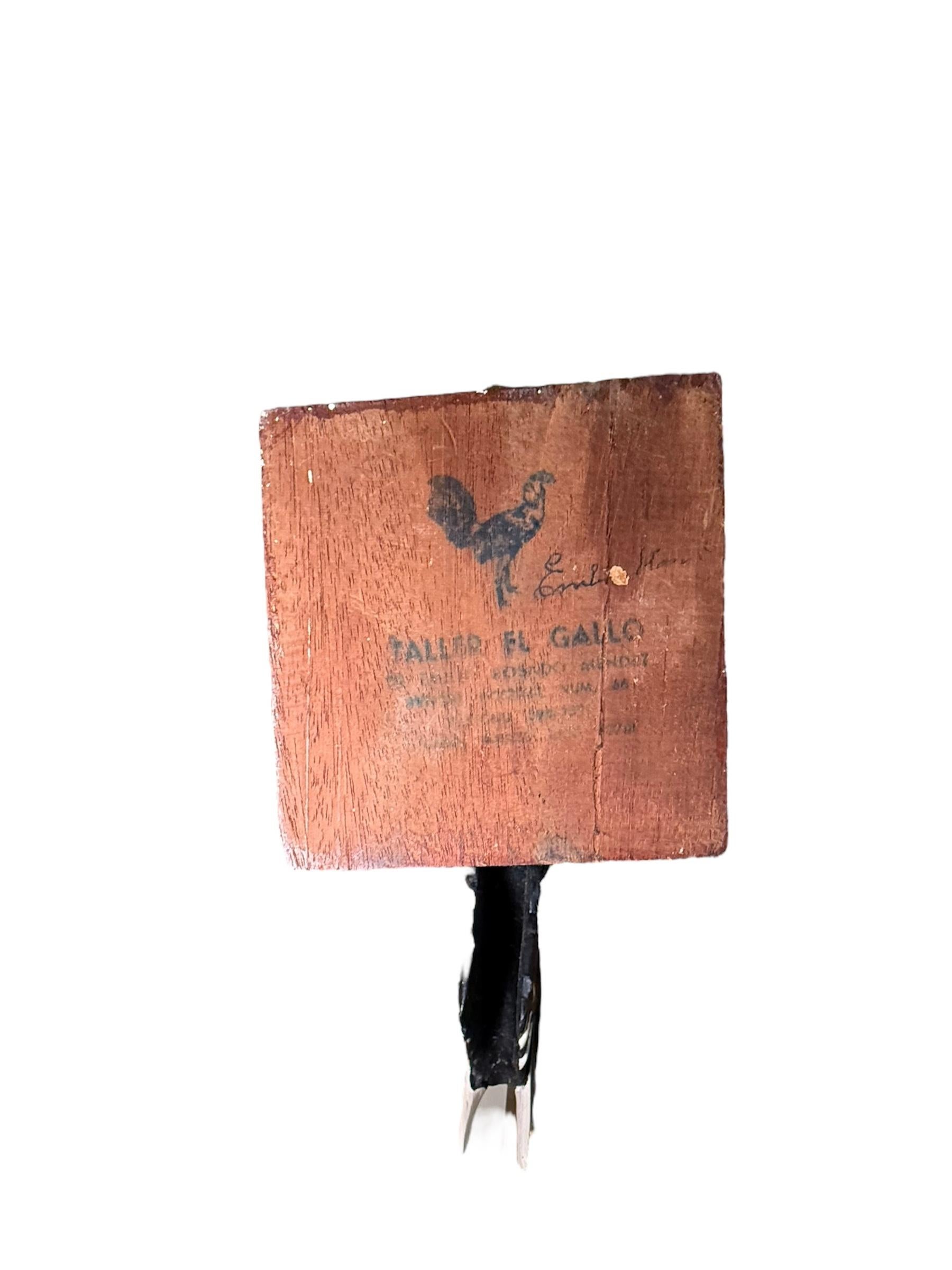 Coppia di sculture in legno portoricane realizzate a mano di gallo e gallina E. Rosado in vendita 1