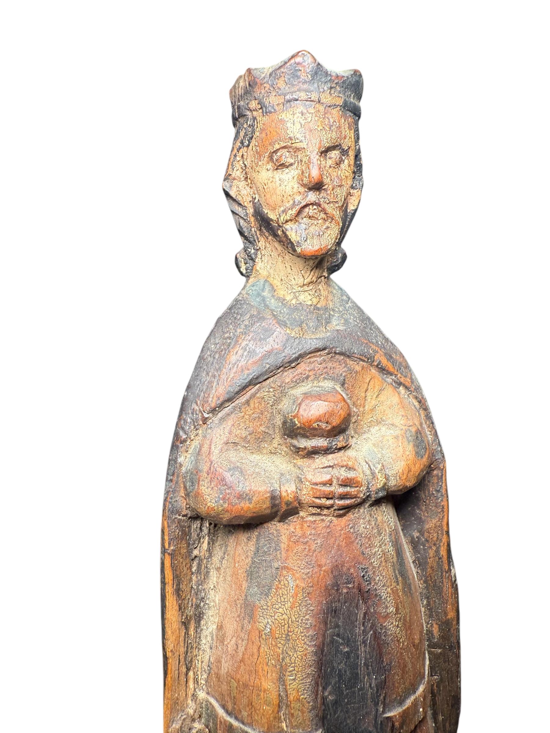 Geschnitzte Santos De Palo/Holz-Skulpturen der drei weichen Männer zu Fuß aus Puerto Rica im Angebot 3