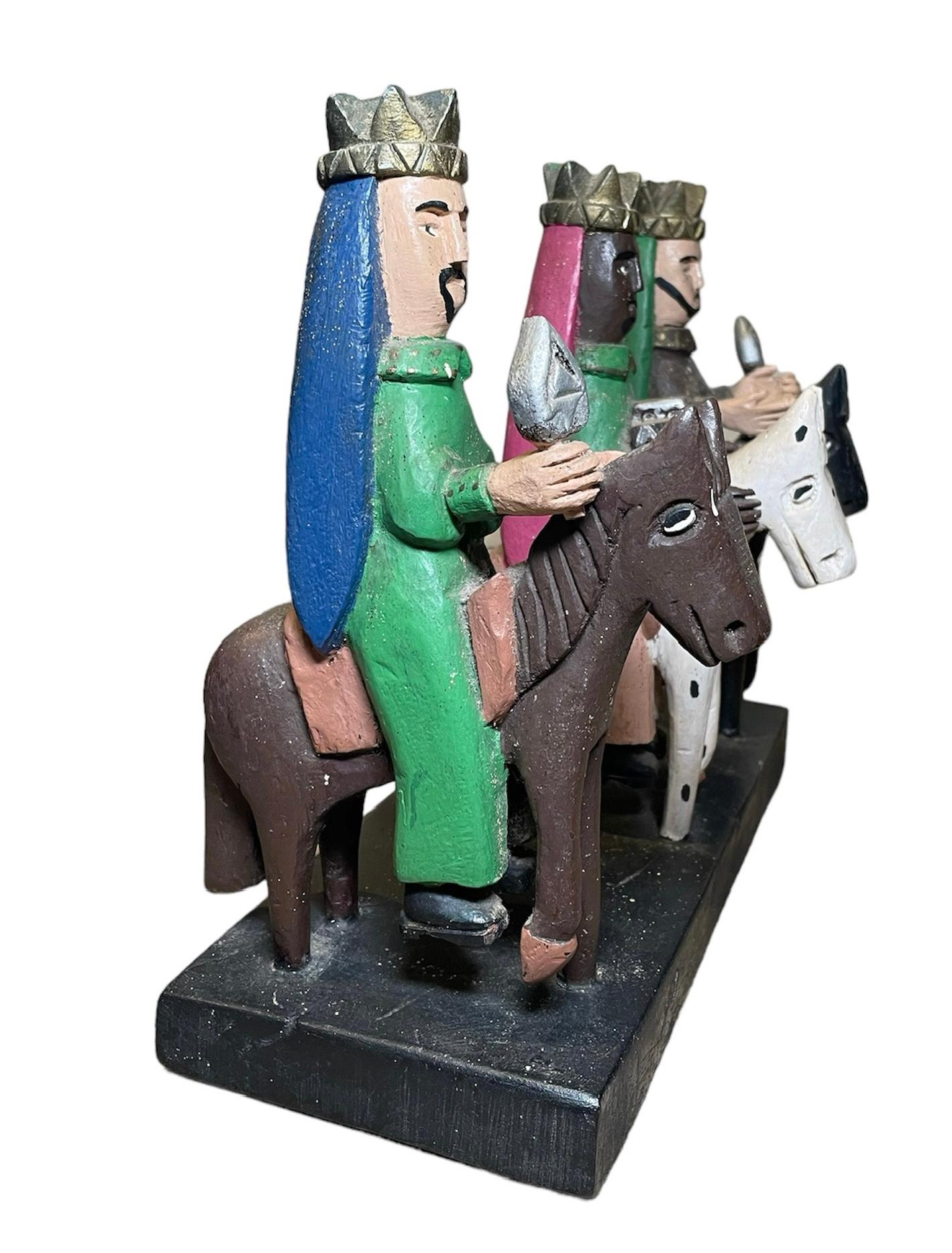 Puerto Rican Santos de Palos -Three Wise Men Wood Carved Sculptures For Sale 1