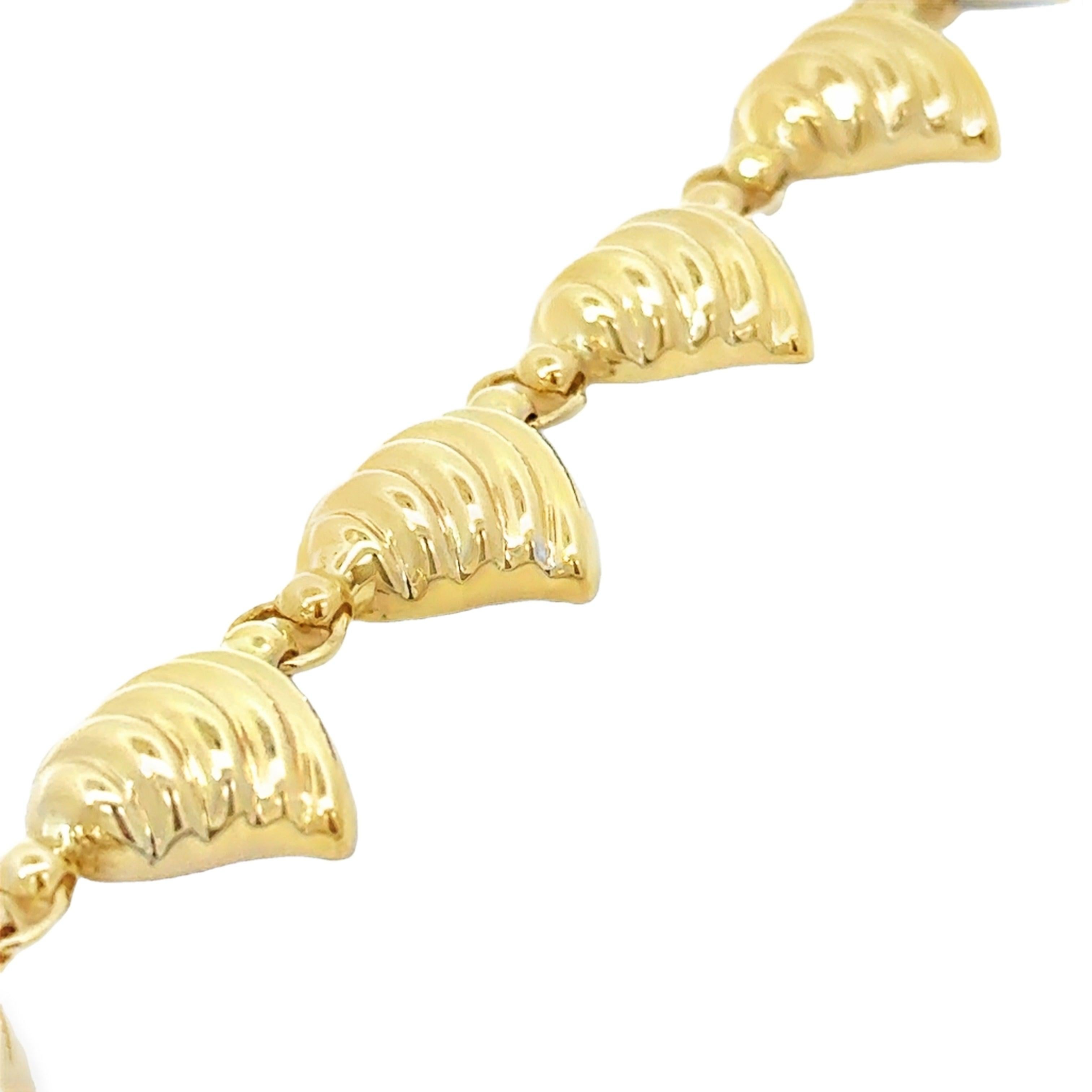 Puffed Heart 14K Yellow Gold Bracelet In Good Condition For Sale In Derby, NY