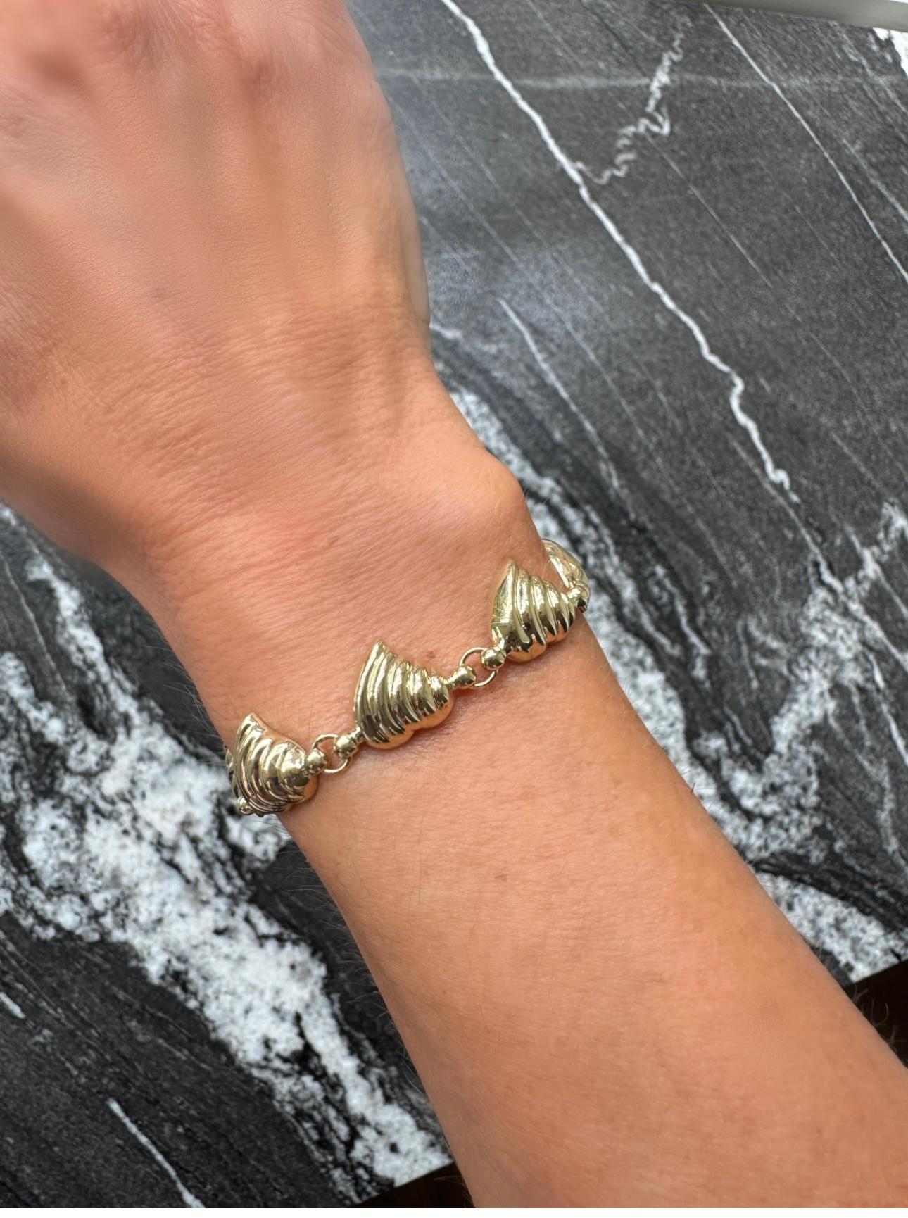 Women's Puffed Heart 14K Yellow Gold Bracelet For Sale