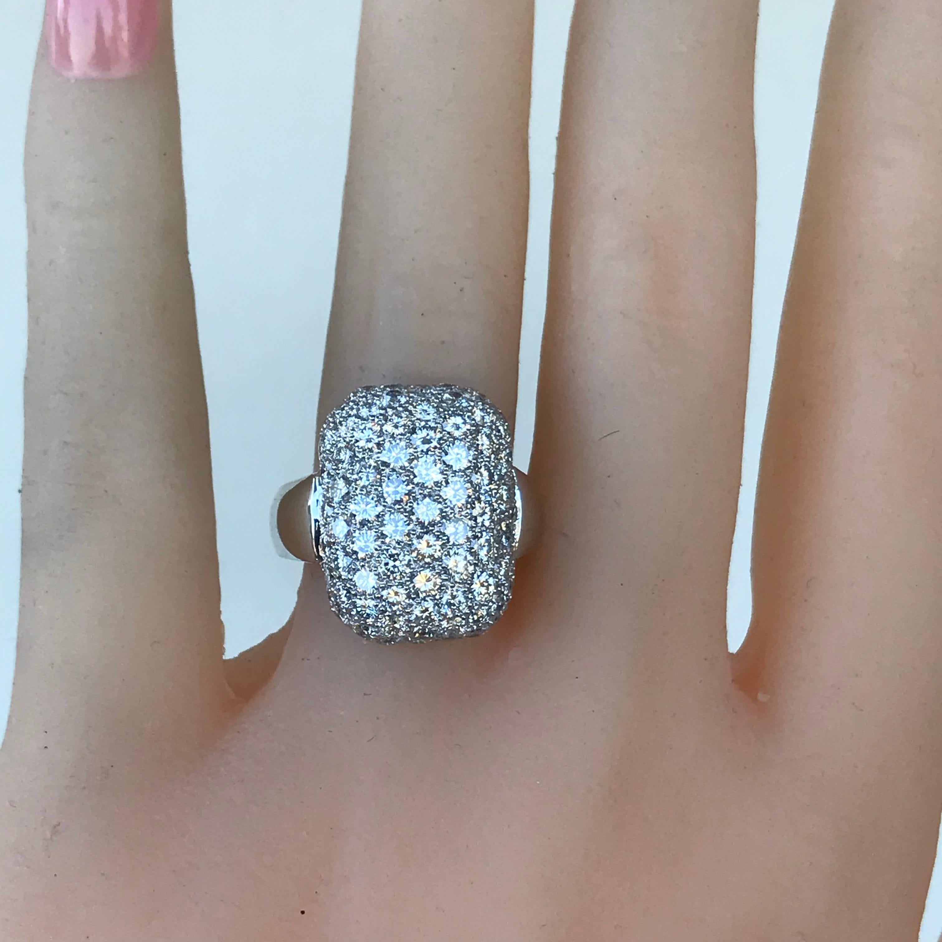 Puffed Paved Ring, Diamant 3,17 Karat, G-H, VS-SI, 18 Karat WG (Rundschliff) im Angebot