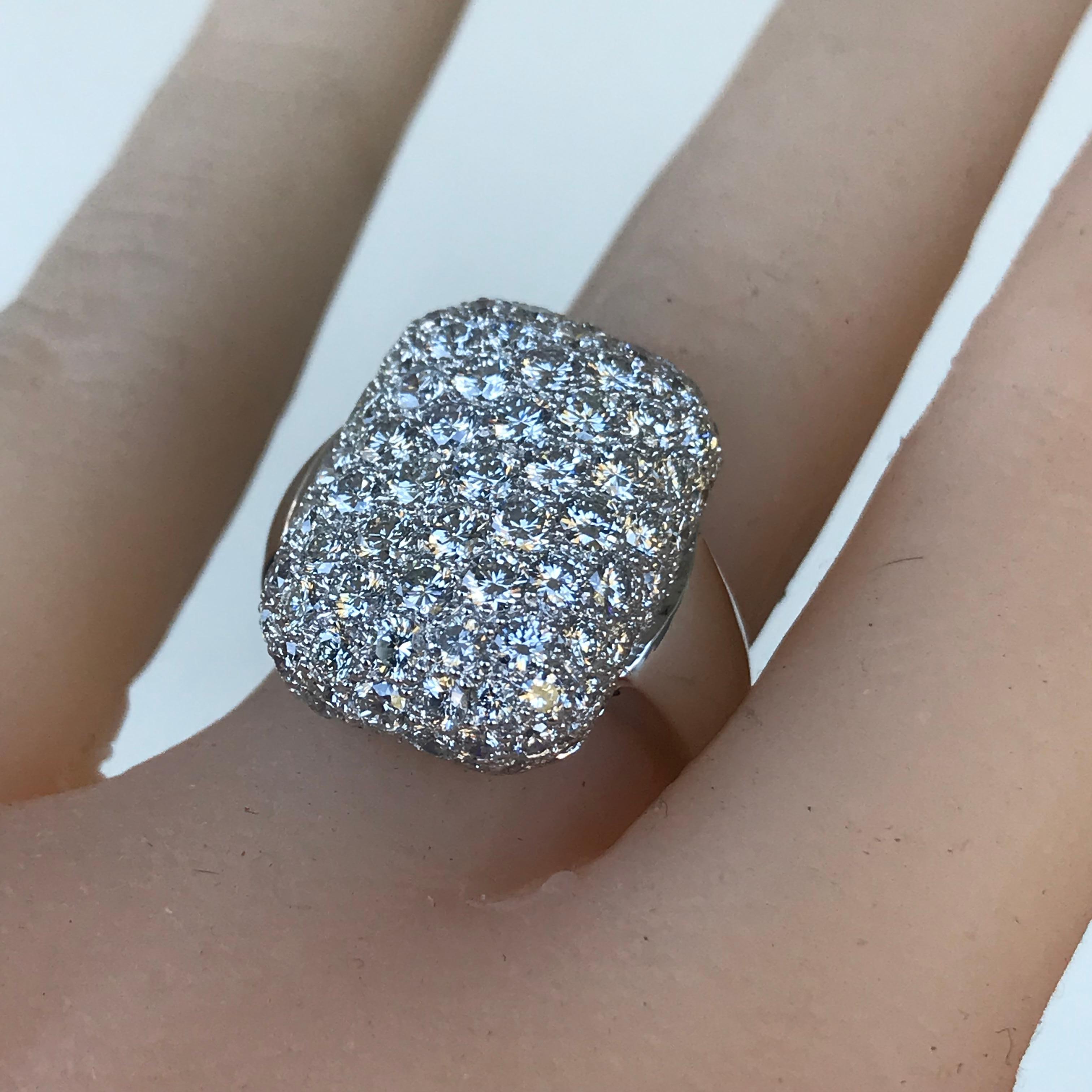 Puffed Paved Ring, Diamant 3,17 Karat, G-H, VS-SI, 18 Karat WG im Zustand „Neu“ im Angebot in West Hollywood, CA