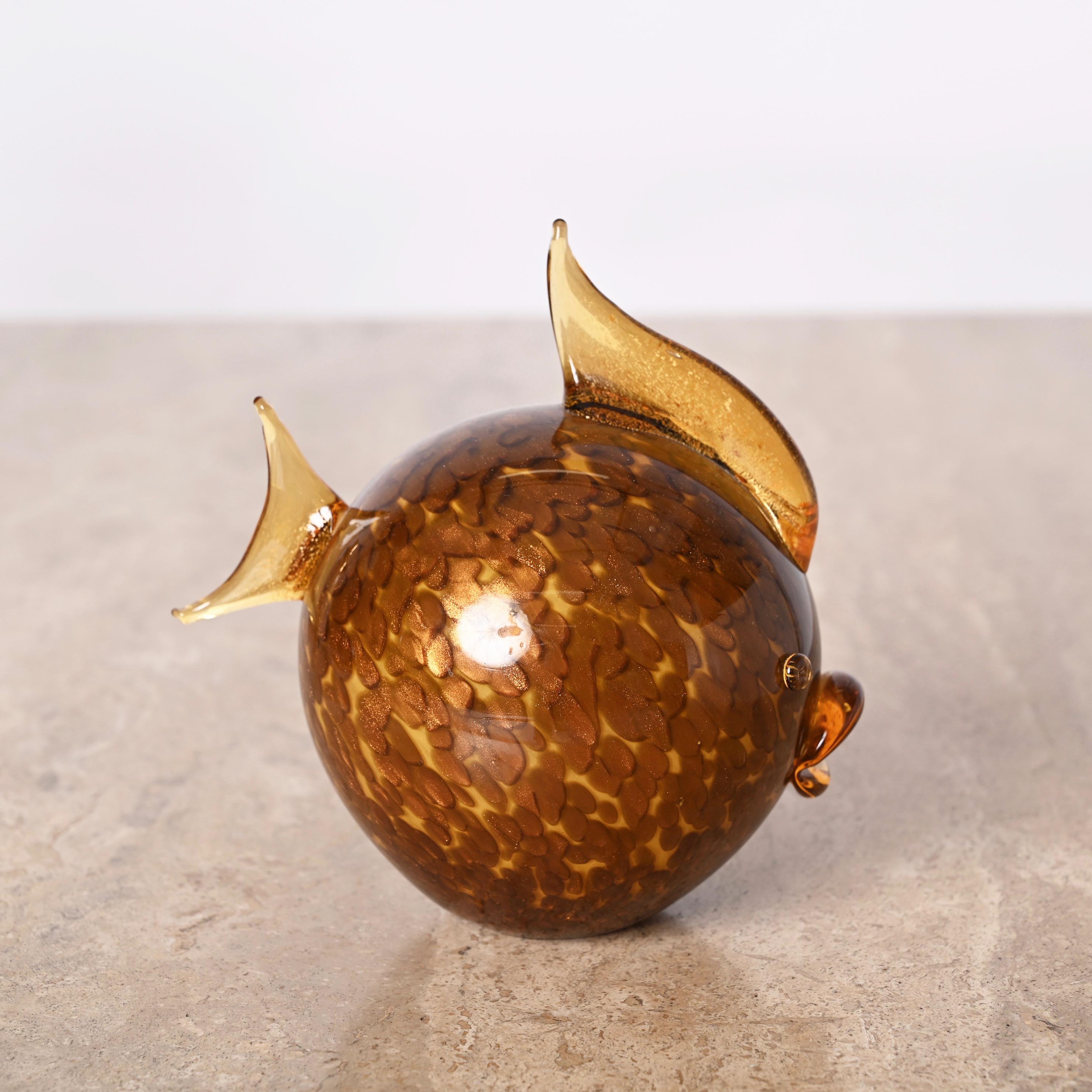 Italian Puffer Fish Sculpture in Murano Glass with Golden Fishscales, Italy, 1980s
