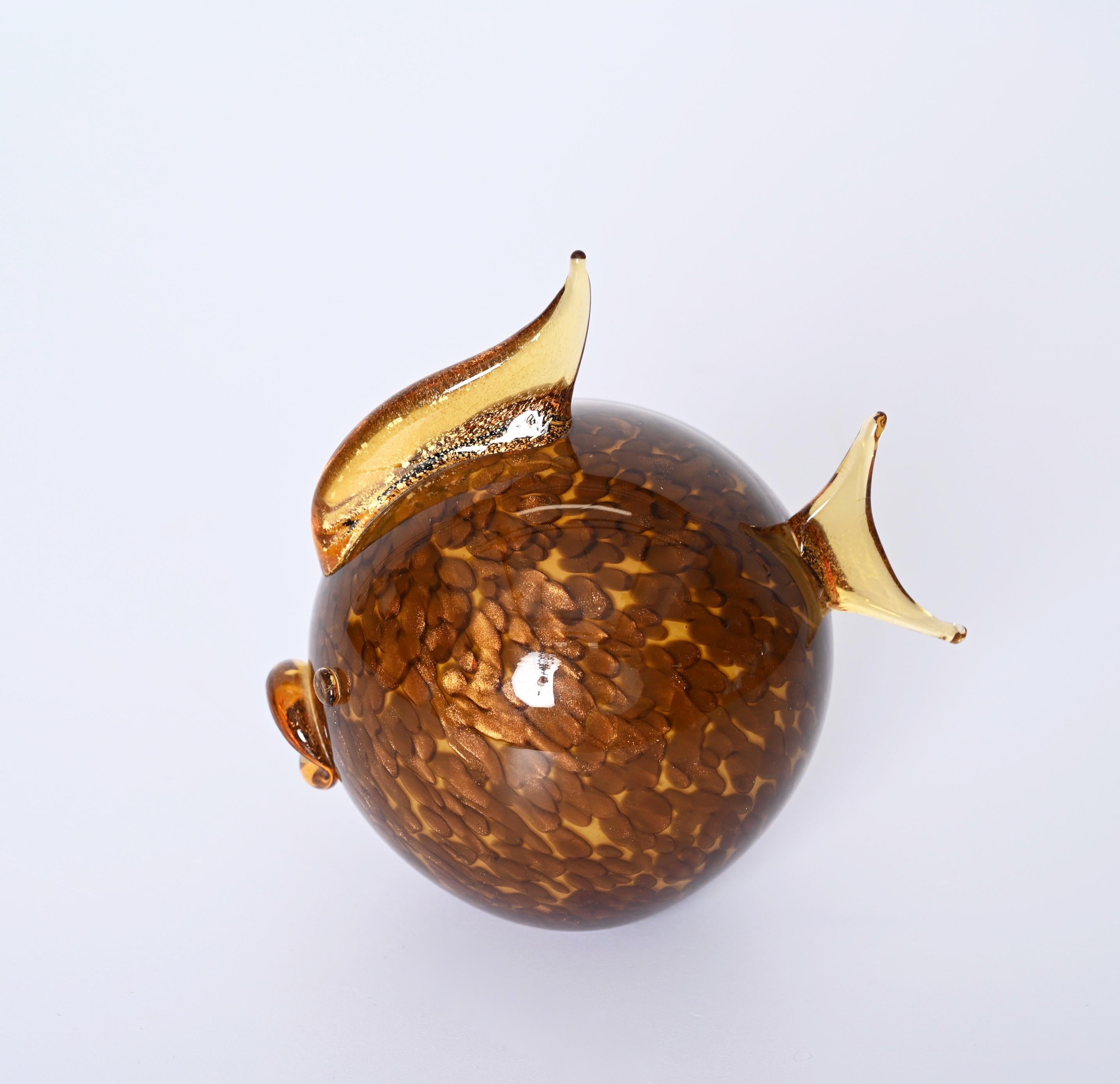 Puffer Fish Sculpture in Murano Glass with Golden Fishscales, Italy, 1980s In Good Condition In Roma, IT