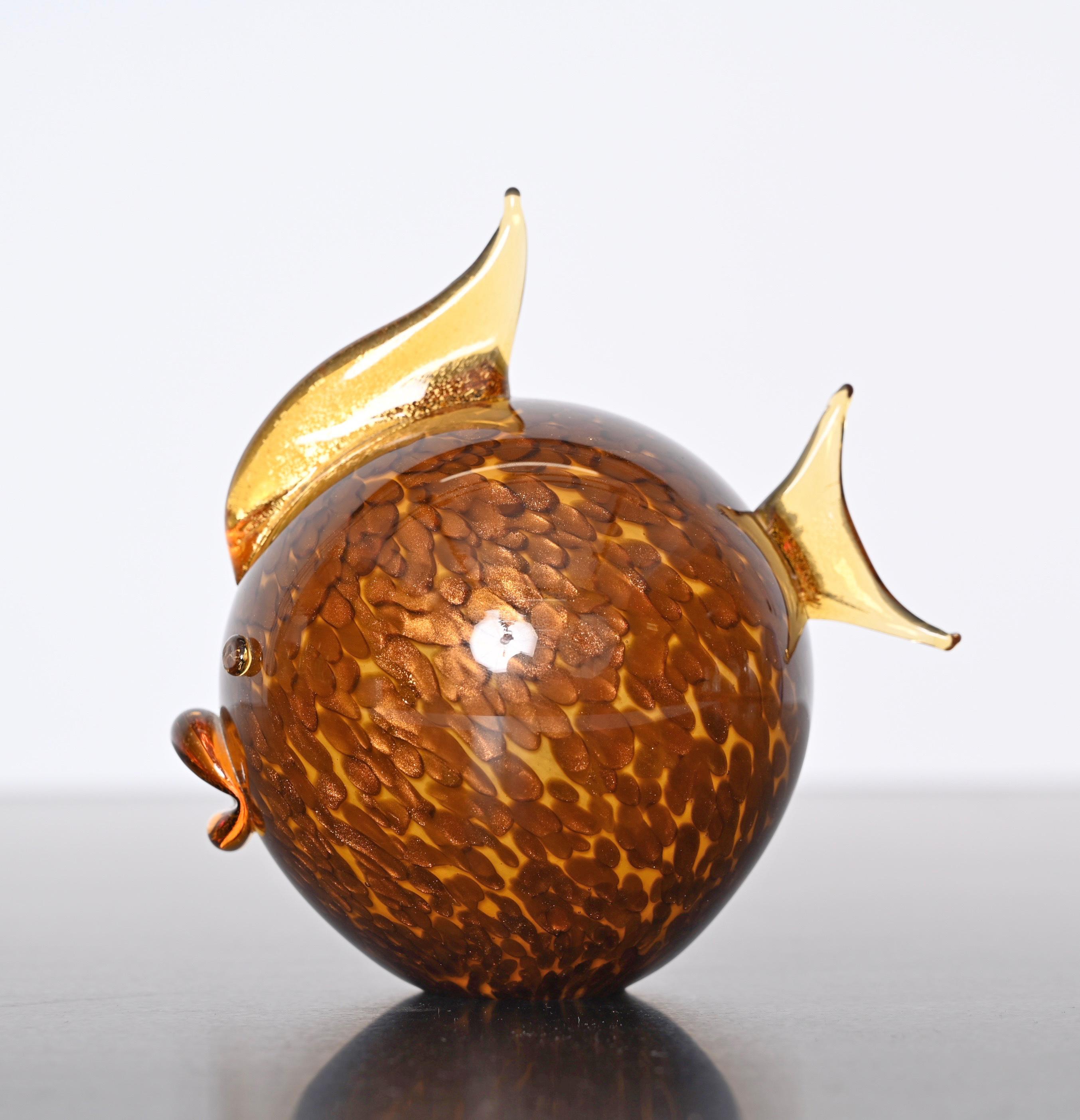 Puffer Fish Sculpture in Murano Glass with Golden Fishscales, Italy, 1980s 2