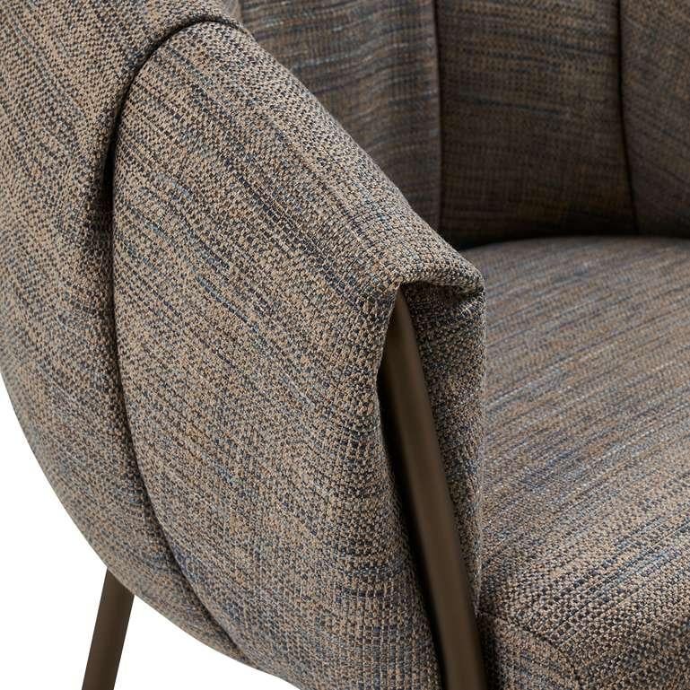 Puffin Dining Chair Upholstered in Auckland Schumacher Performance Fabric In New Condition For Sale In New York, NY