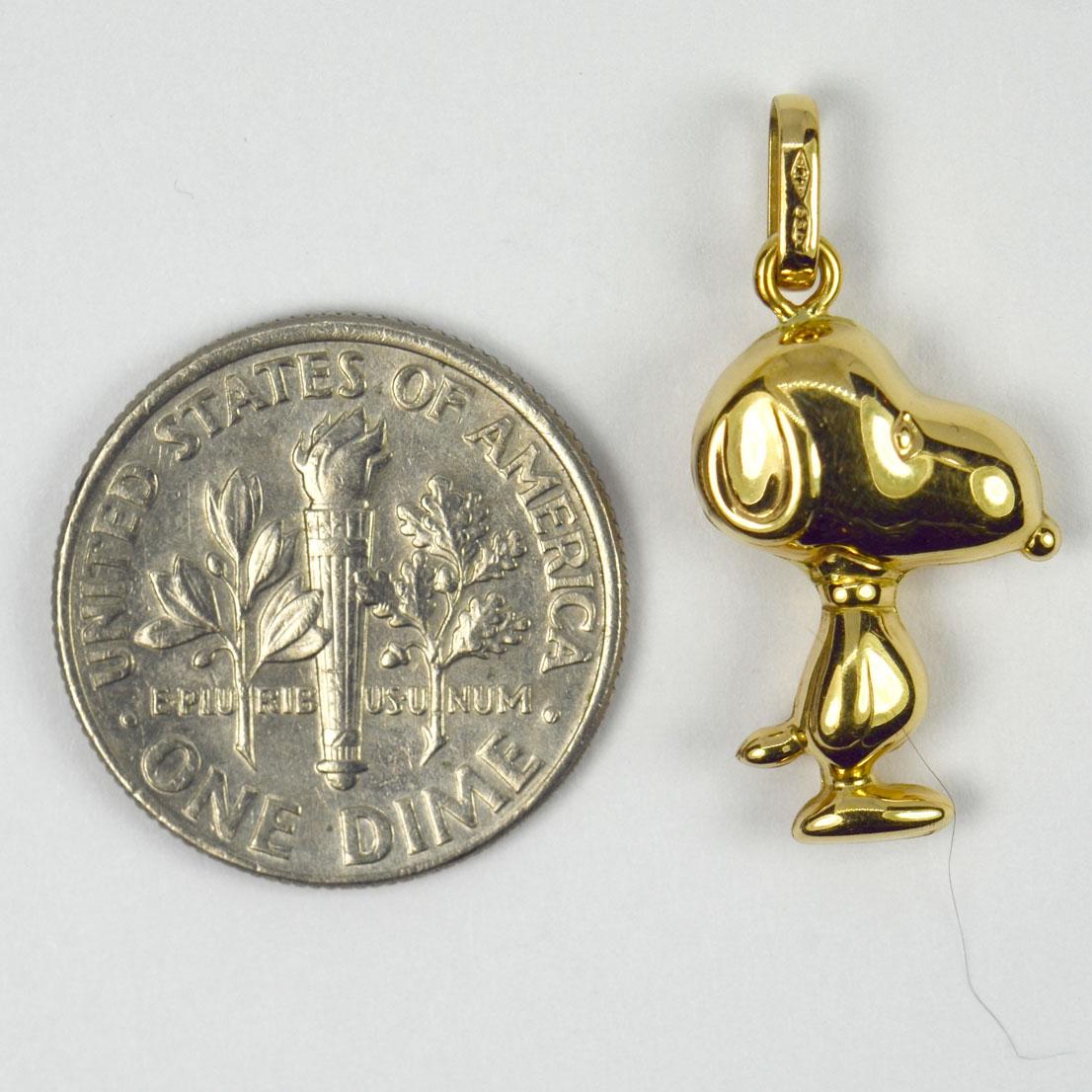 Puffy Snoopy Dog 18k Yellow Gold Charm Pendant In Good Condition In London, GB