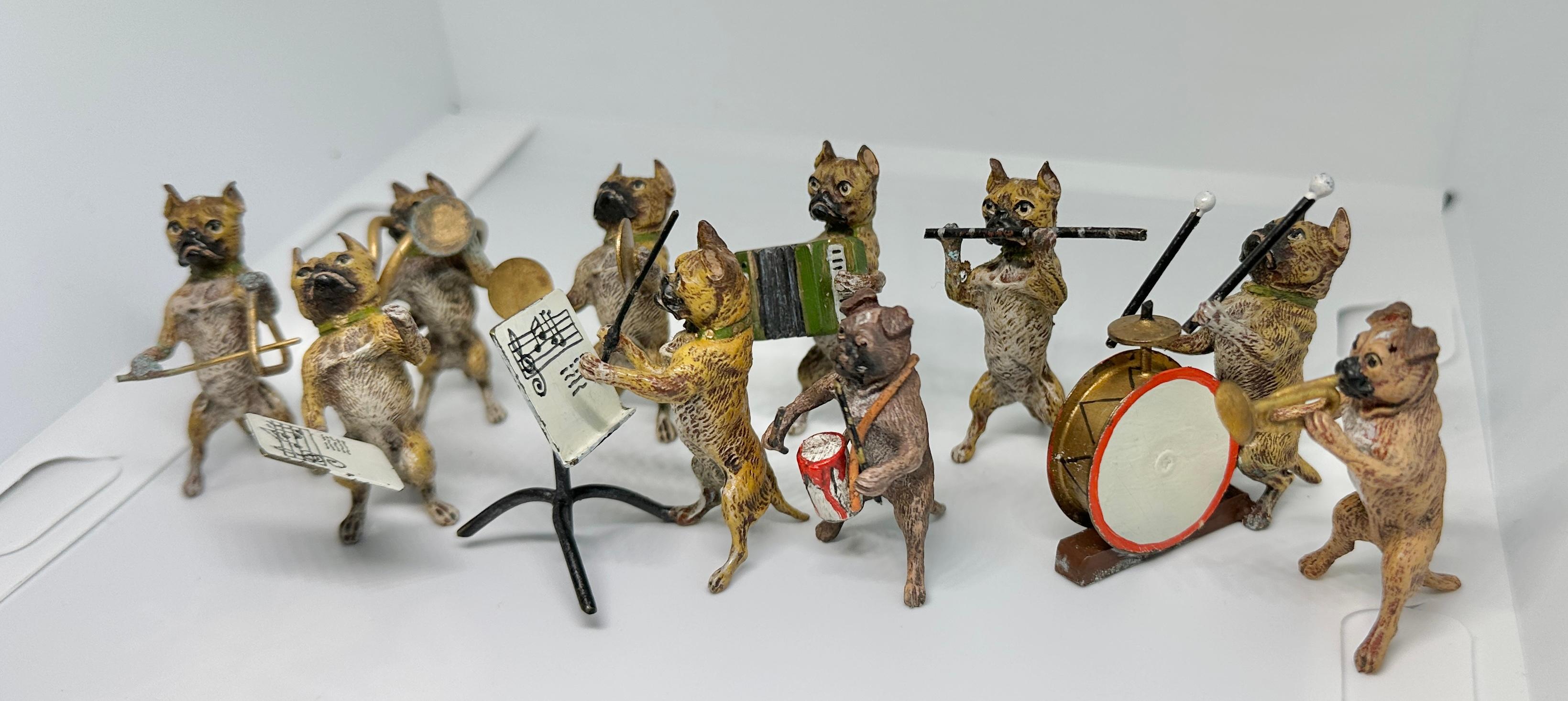 Pug Bulldog Perro Banda Austriaca Vienna Bronze 10 Piezas Antiguo 1900 Singer Tambor Victoriano en venta