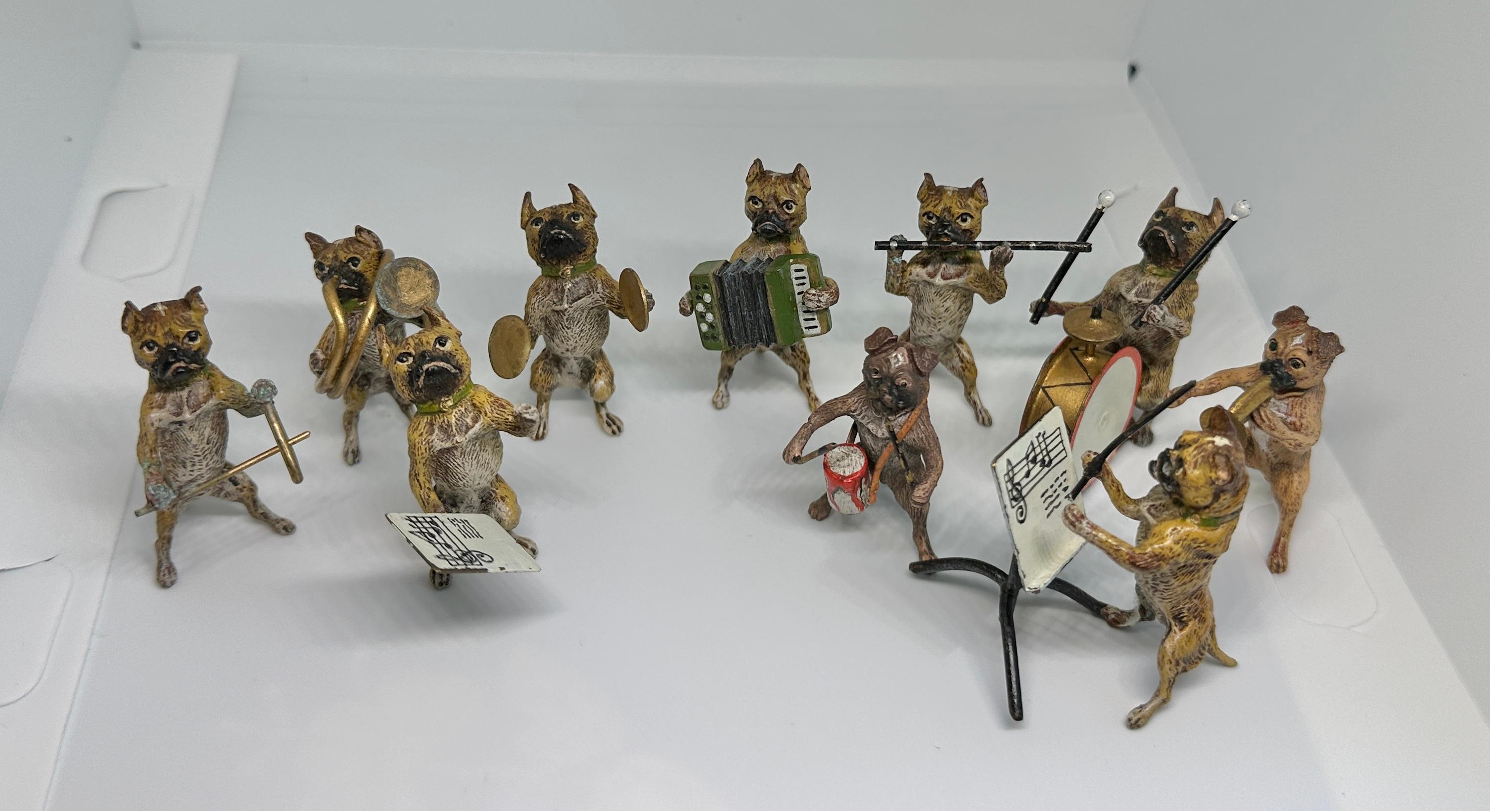 Femenino o masculino Pug Bulldog Perro Banda Austriaca Vienna Bronze 10 Piezas Antiguo 1900 Singer Tambor en venta