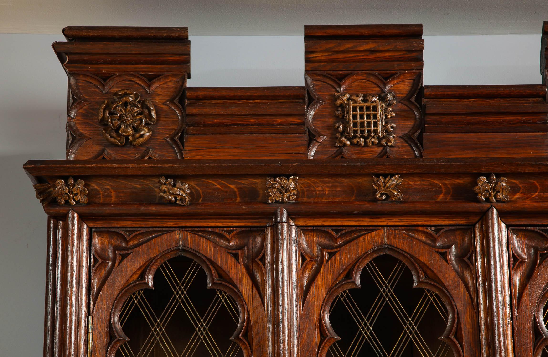 Pugin Bookcase In Good Condition For Sale In Greenwich, CT