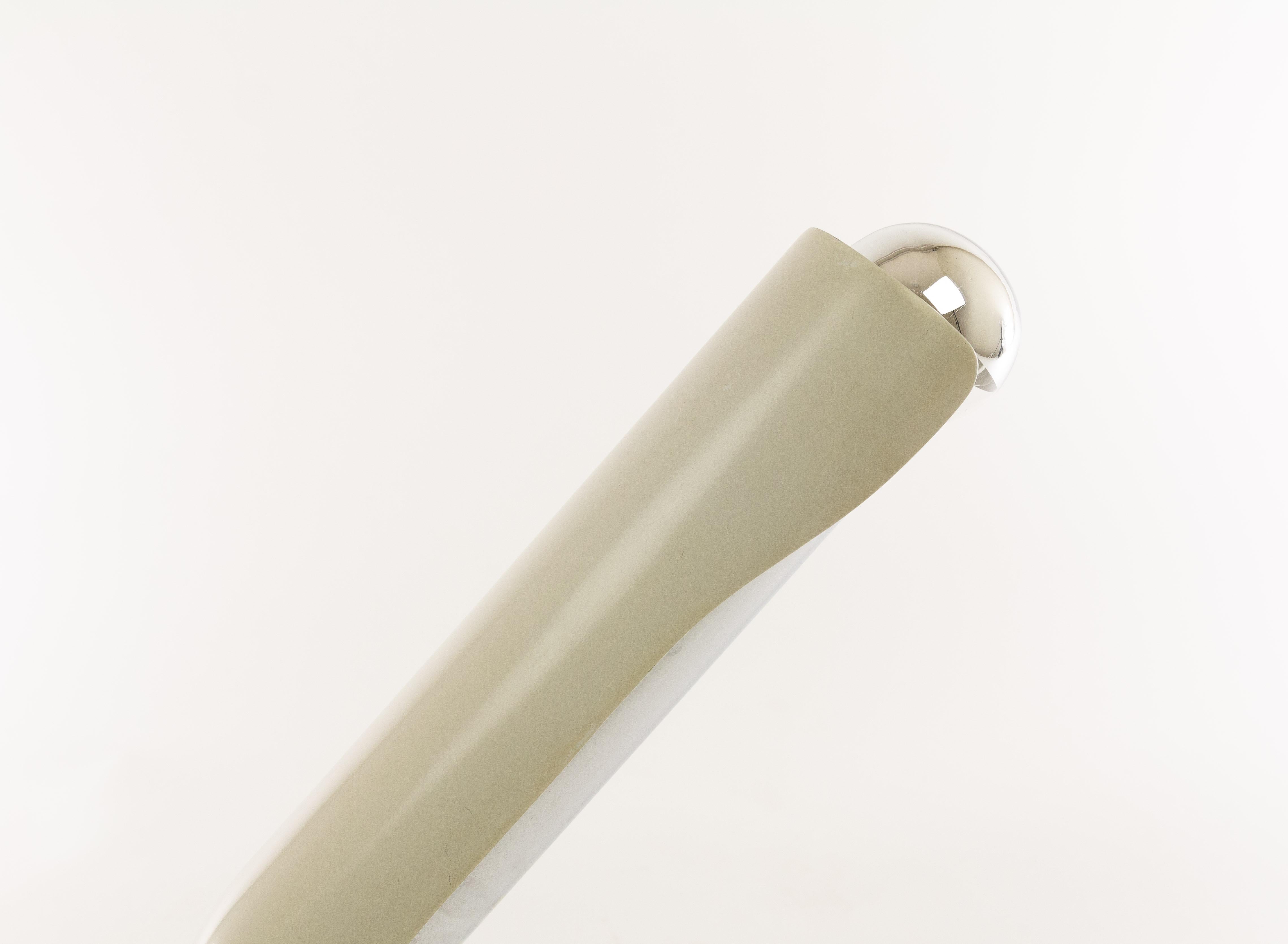 Late 20th Century Pugno Table Lamp by Richard Carruthers for Fontana Arte, 1971 For Sale