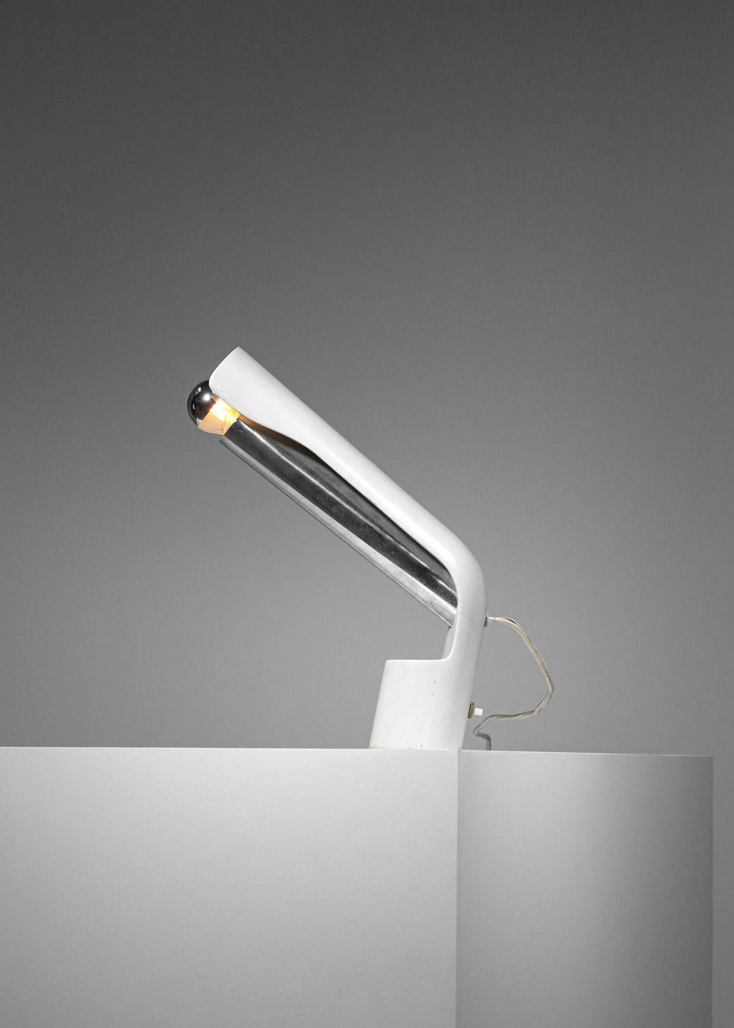 Metal Pugno table lamp Richard Carruthers for Fontana Arte chromed and lacquered metal For Sale