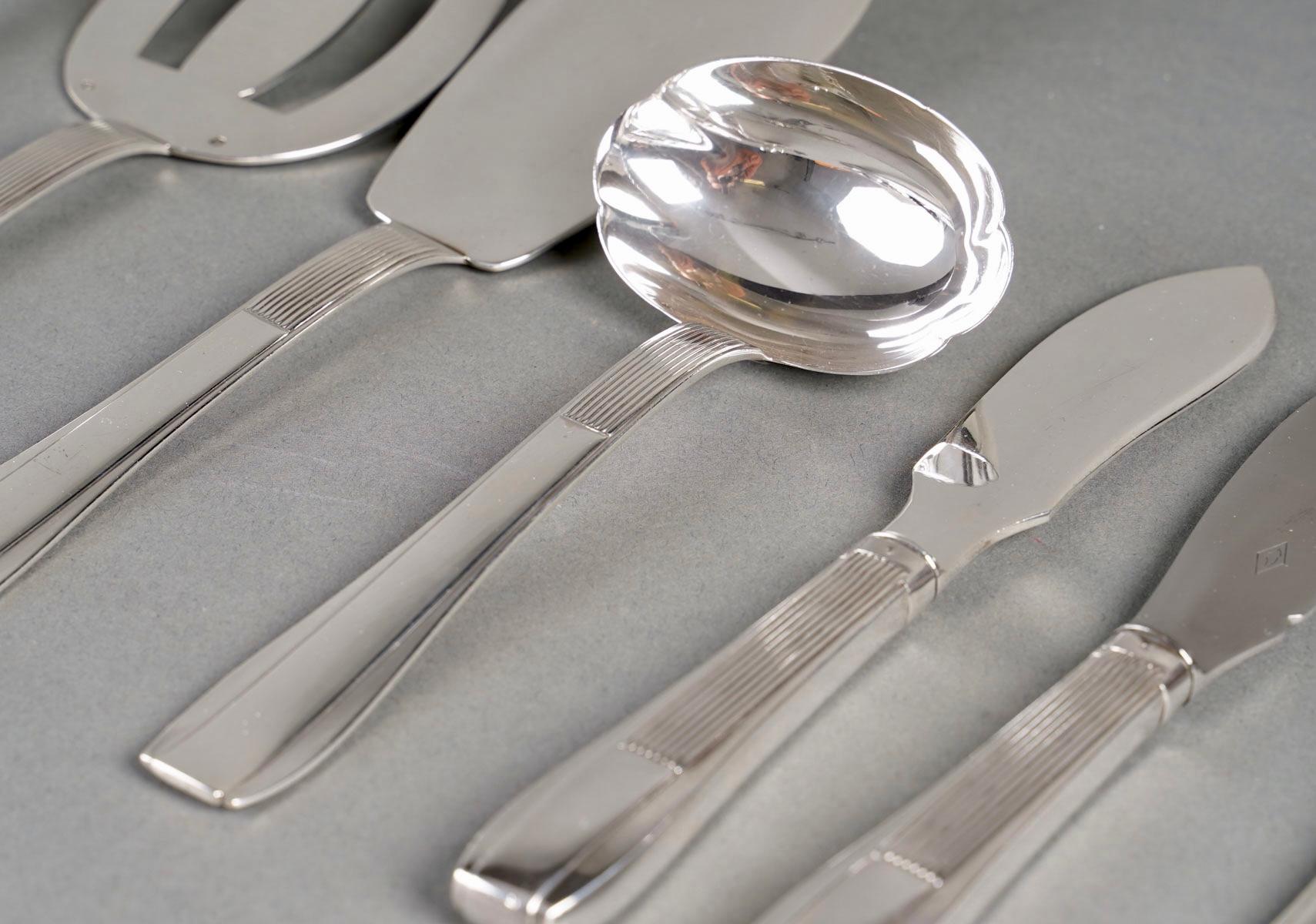 Puiforcat - Art Deco Cutlery Flatware Set Nice Sterling Silver - 192 Pieces For Sale 10