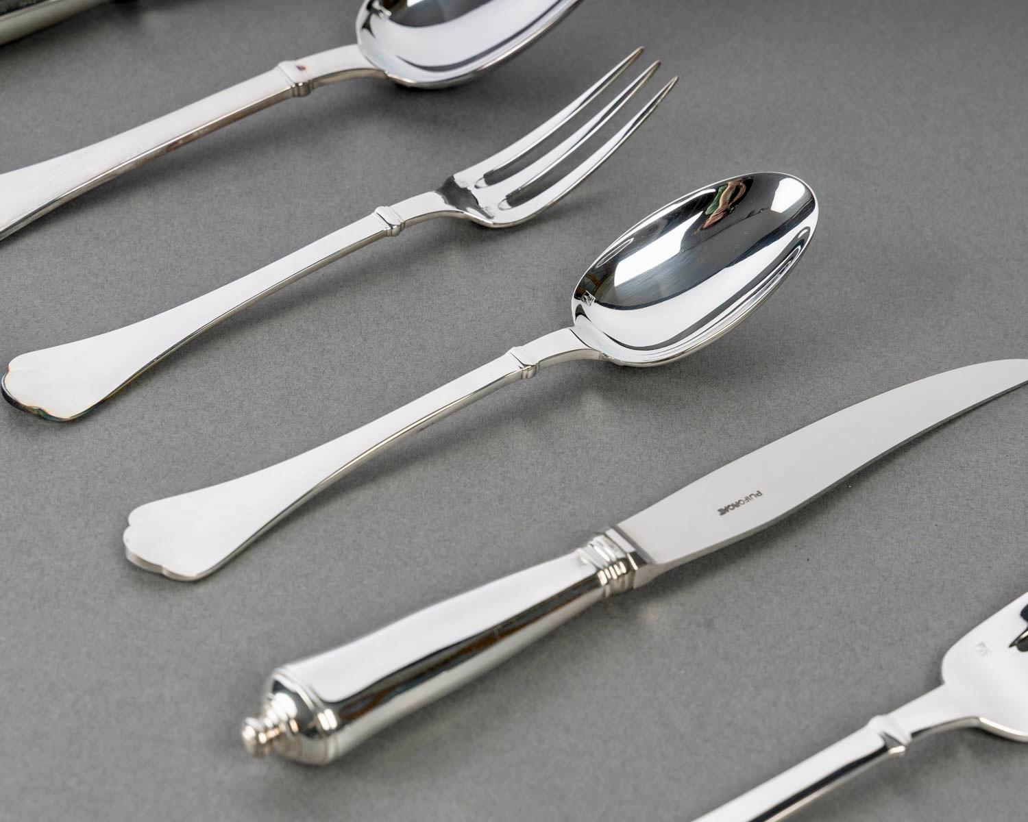 Regency Puiforcat - Couverts de table Cardinal Métal plaqué Silver 12 personnes 110 pièces en vente