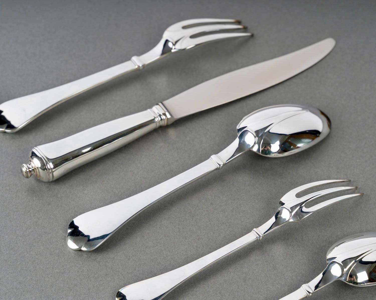 Puiforcat - Couverts de table Cardinal Métal plaqué Silver 12 personnes 110 pièces en vente 2