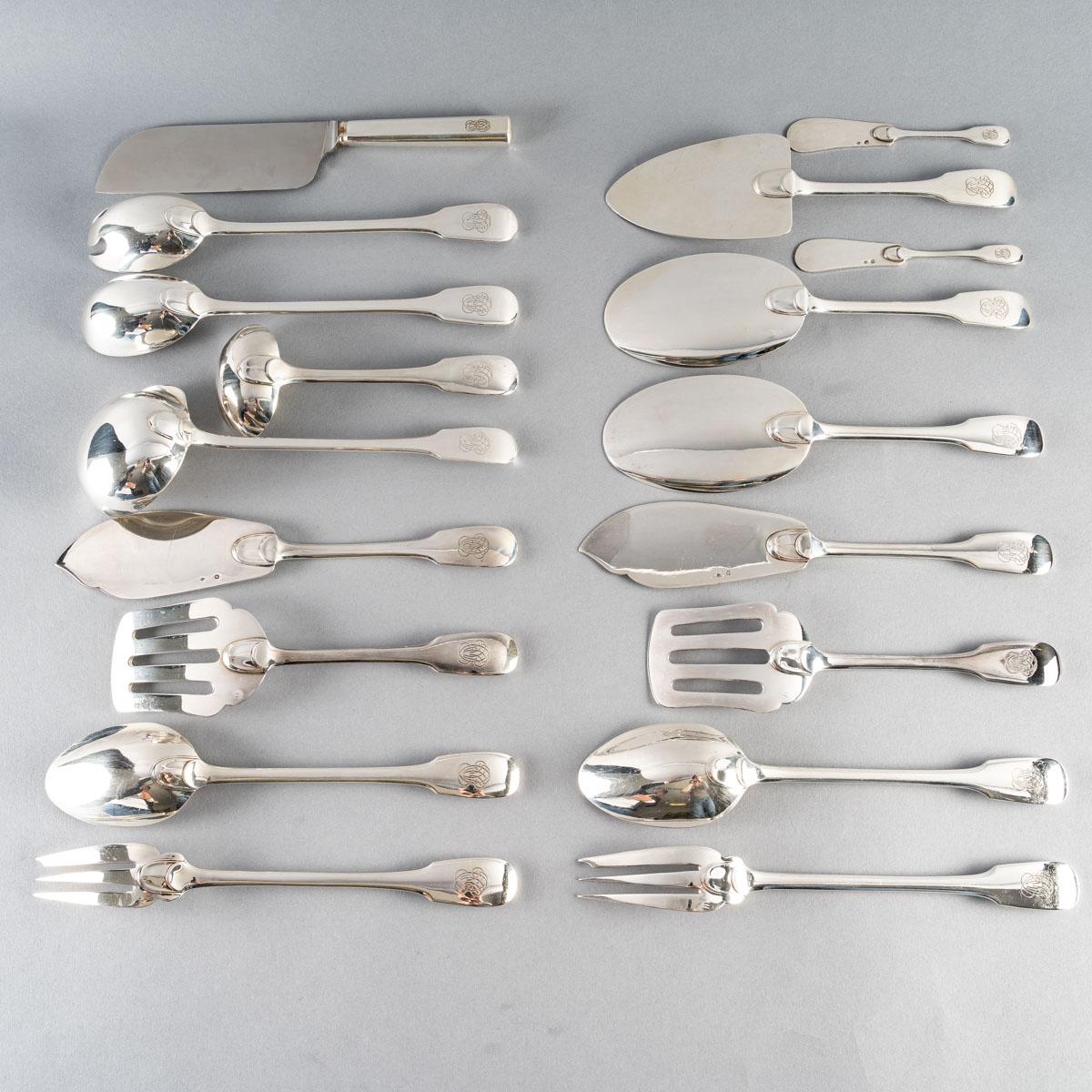 Puiforcat, Cutlery Flatware Set Louvois and Turenne Sterling Silver 162 Pieces 4