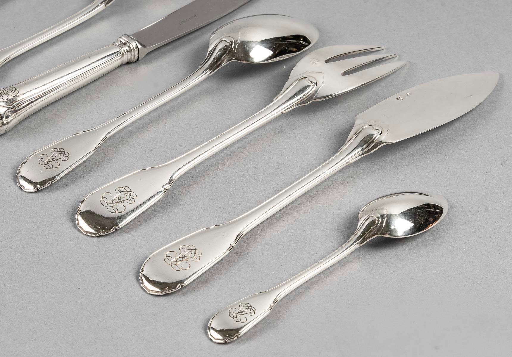 Puiforcat, Cutlery Flatware Set Noailles Sterling Silver, 116 Pieces In Good Condition In Boulogne Billancourt, FR