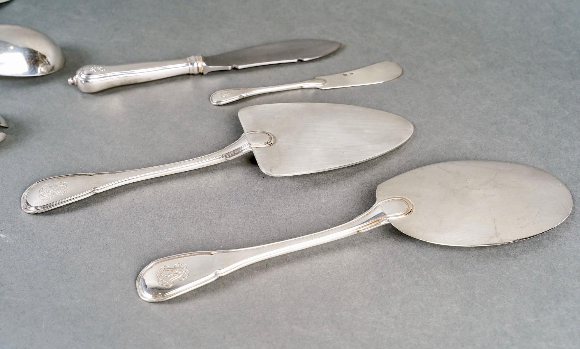 Puiforcat - Cutlery Flatware Set Noailles Sterling Silver - 145 Pieces In Good Condition For Sale In Boulogne Billancourt, FR