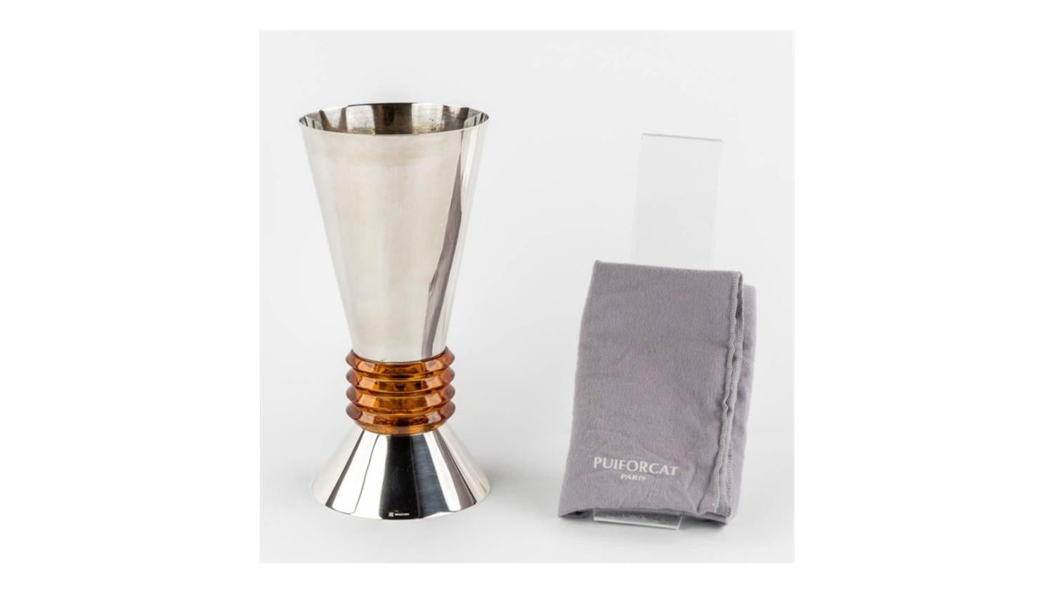 Francese Puiforcat et StLouis , Vaso in metallo e cristallo in vendita