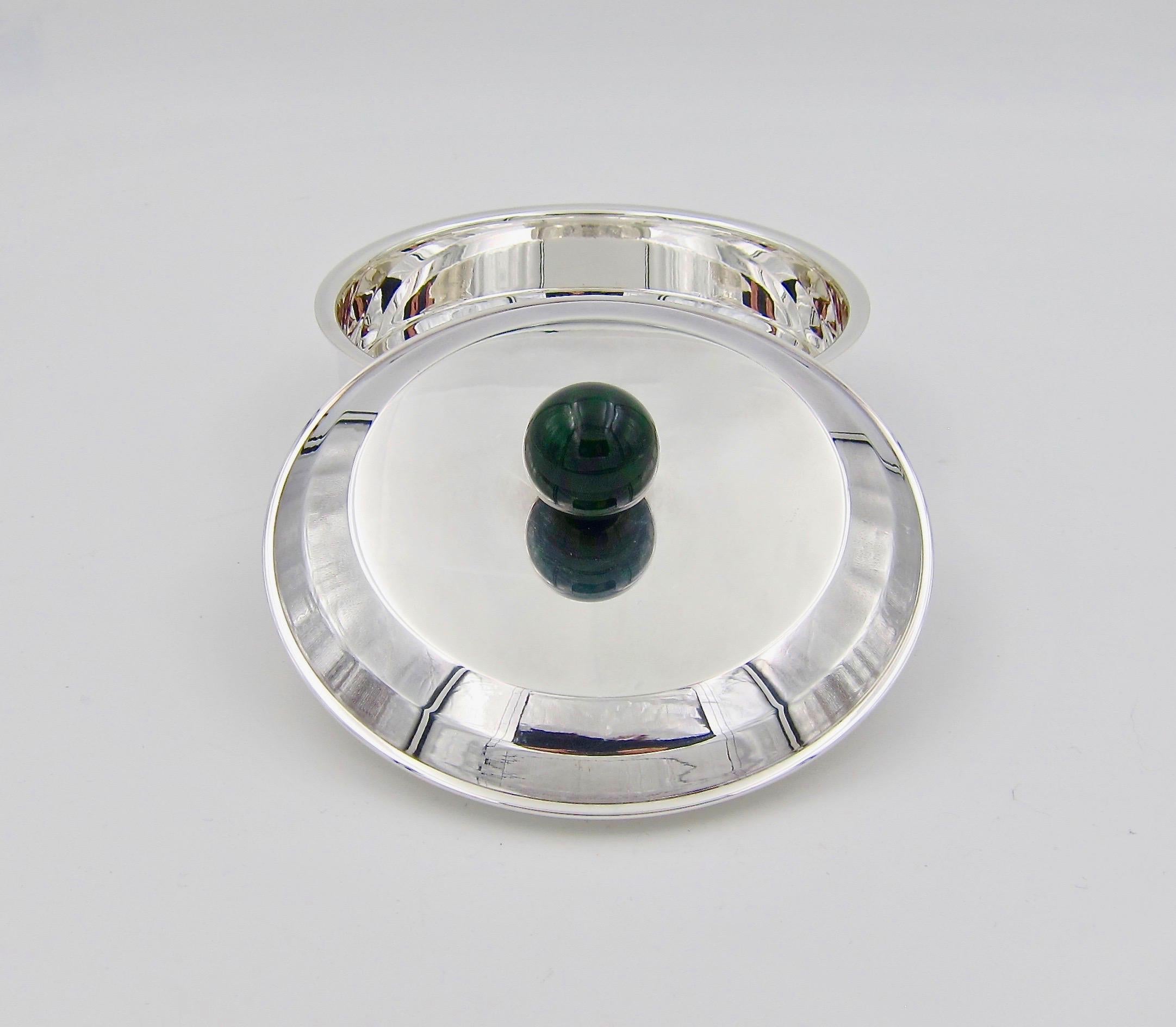 Puiforcat Französische versilberte Bonbonniere-Schachtel im Art déco-Stil mit grünem Emaille-Finish 1