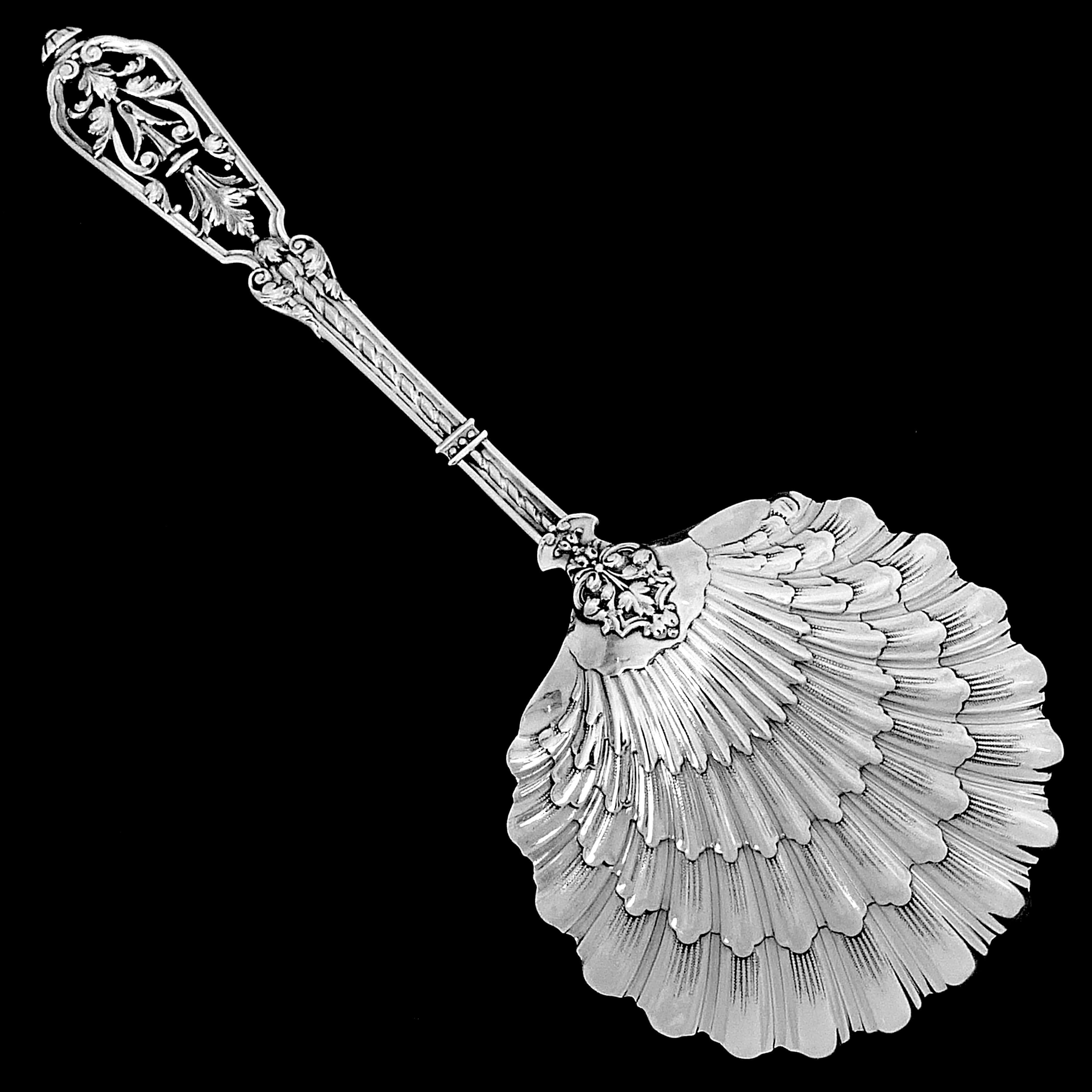 Late 19th Century Puiforcat French Sterling Silver 18-Karat Gold Strawberry Spoon Box, Renaissance For Sale