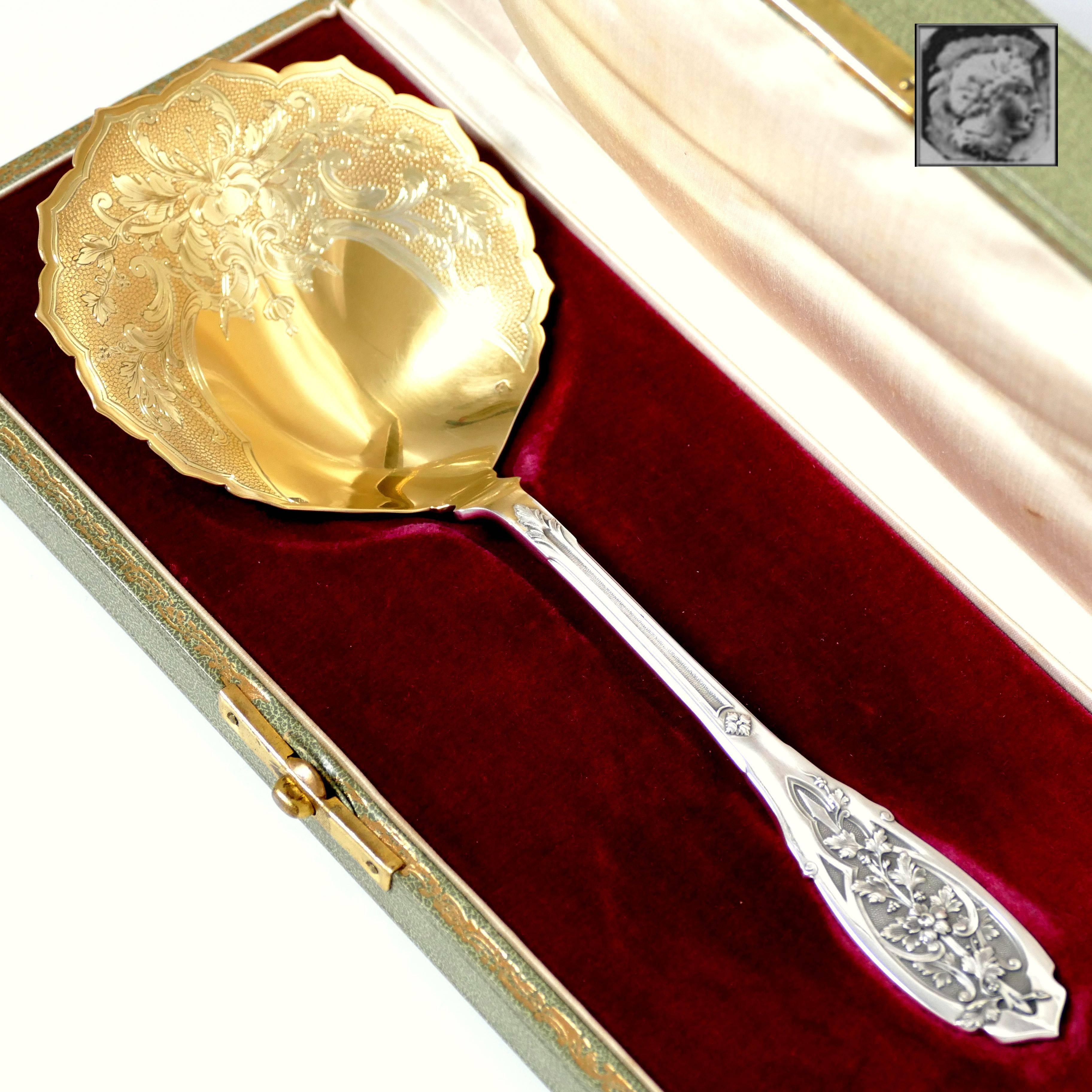 Puiforcat French Sterling Silver 18k Gold Strawberry Spoon, Original Box, Moderne In Good Condition For Sale In TRIAIZE, PAYS DE LOIRE