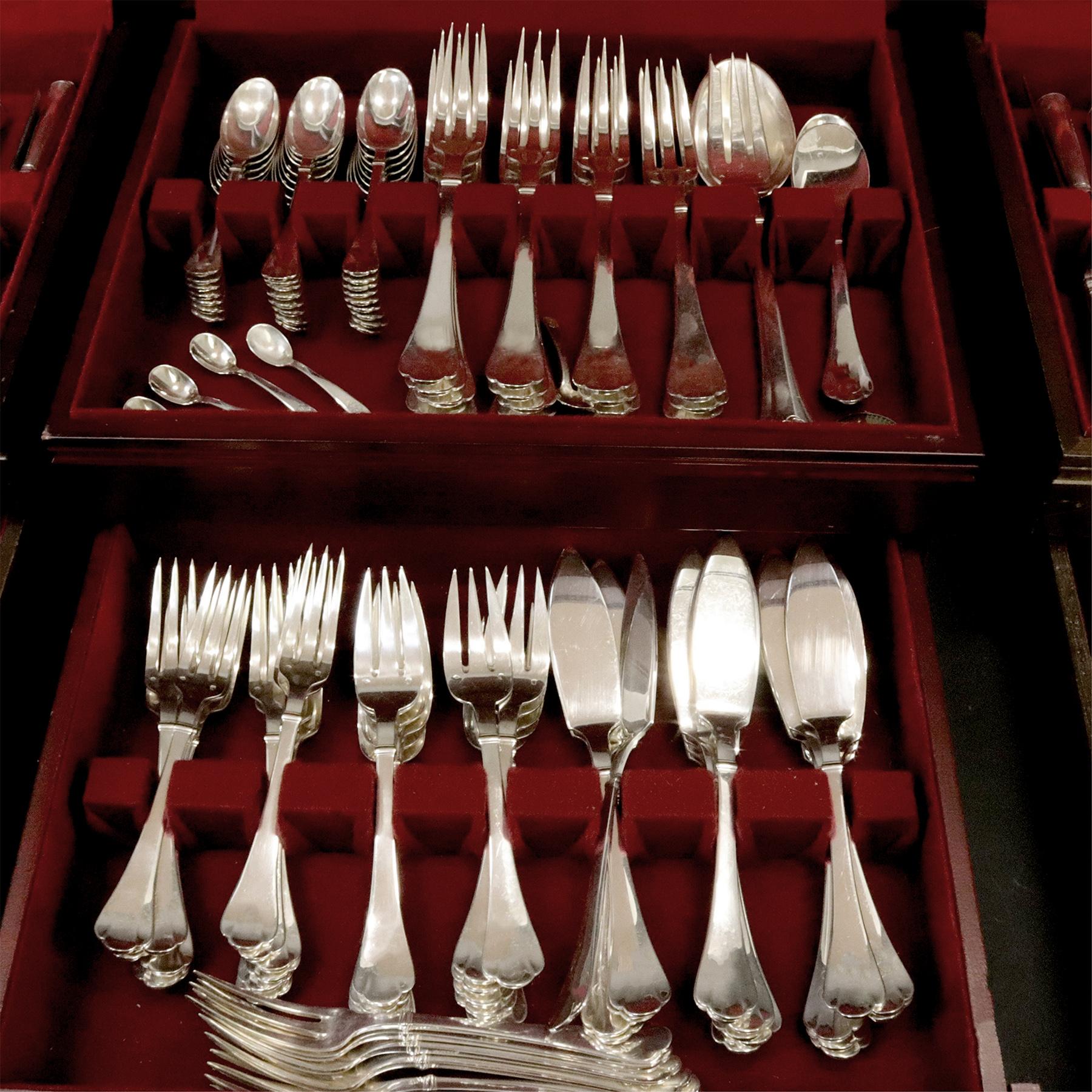 Louis XIII Puiforcat french Sterling Silver flatware set of 235 pieces 17th century style