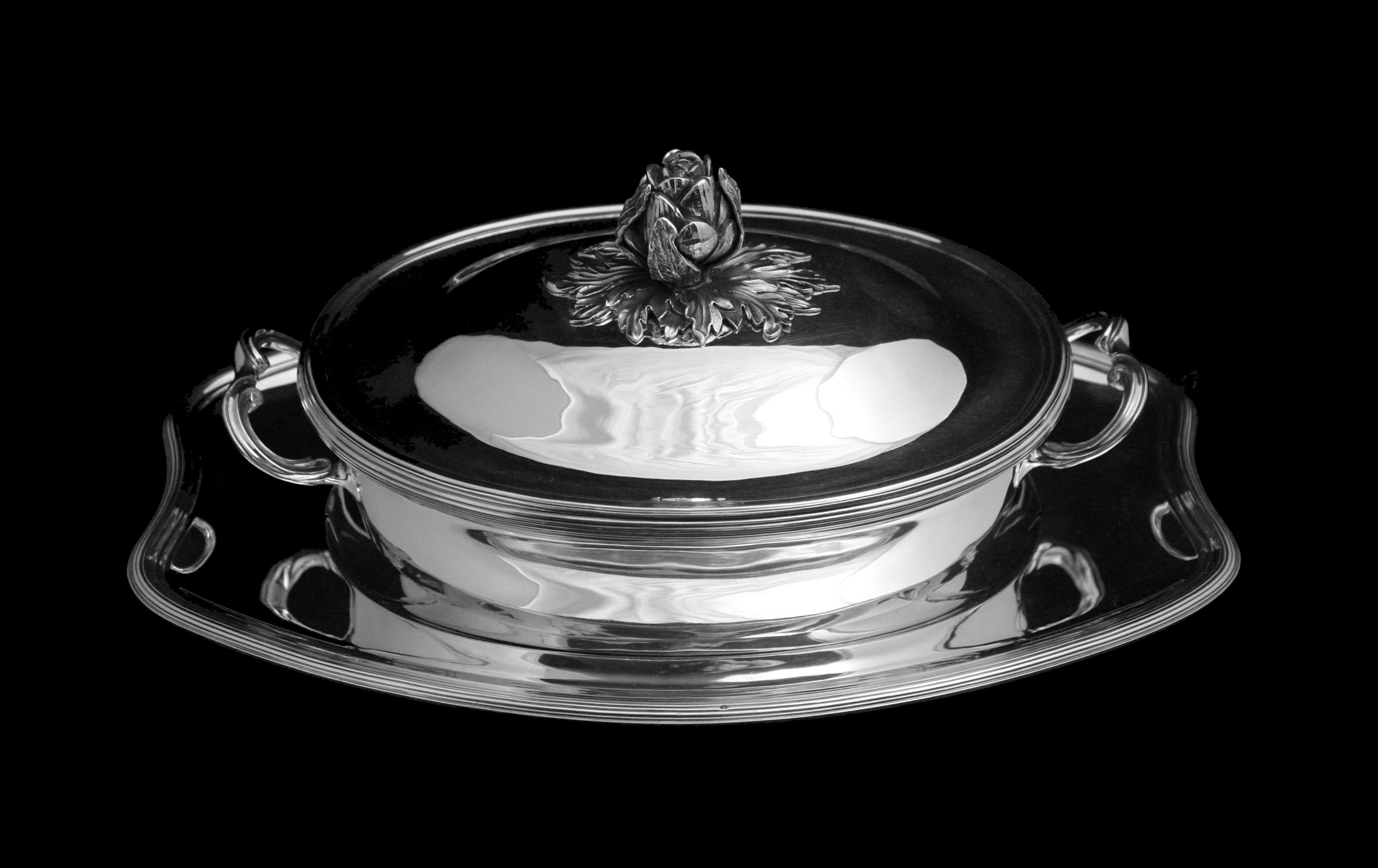 19th Century Puiforcat (Hermes) - 3pc. Louis XVI French 950 Sterling Silver Covered Server For Sale