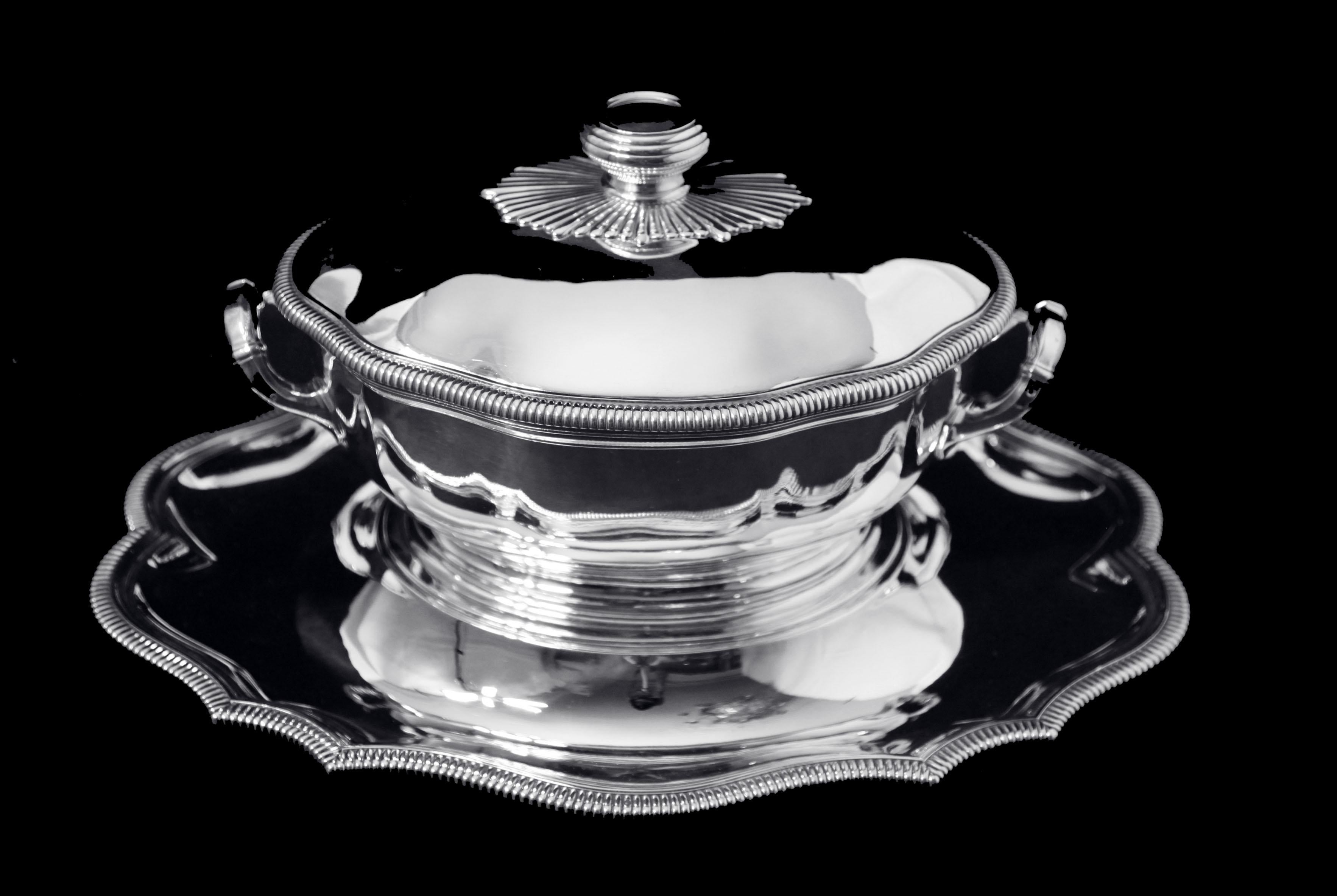 Louis XVI Puiforcat (Hermes) - 4pc. Antique French 950 Sterling Silver Covered Tureen For Sale