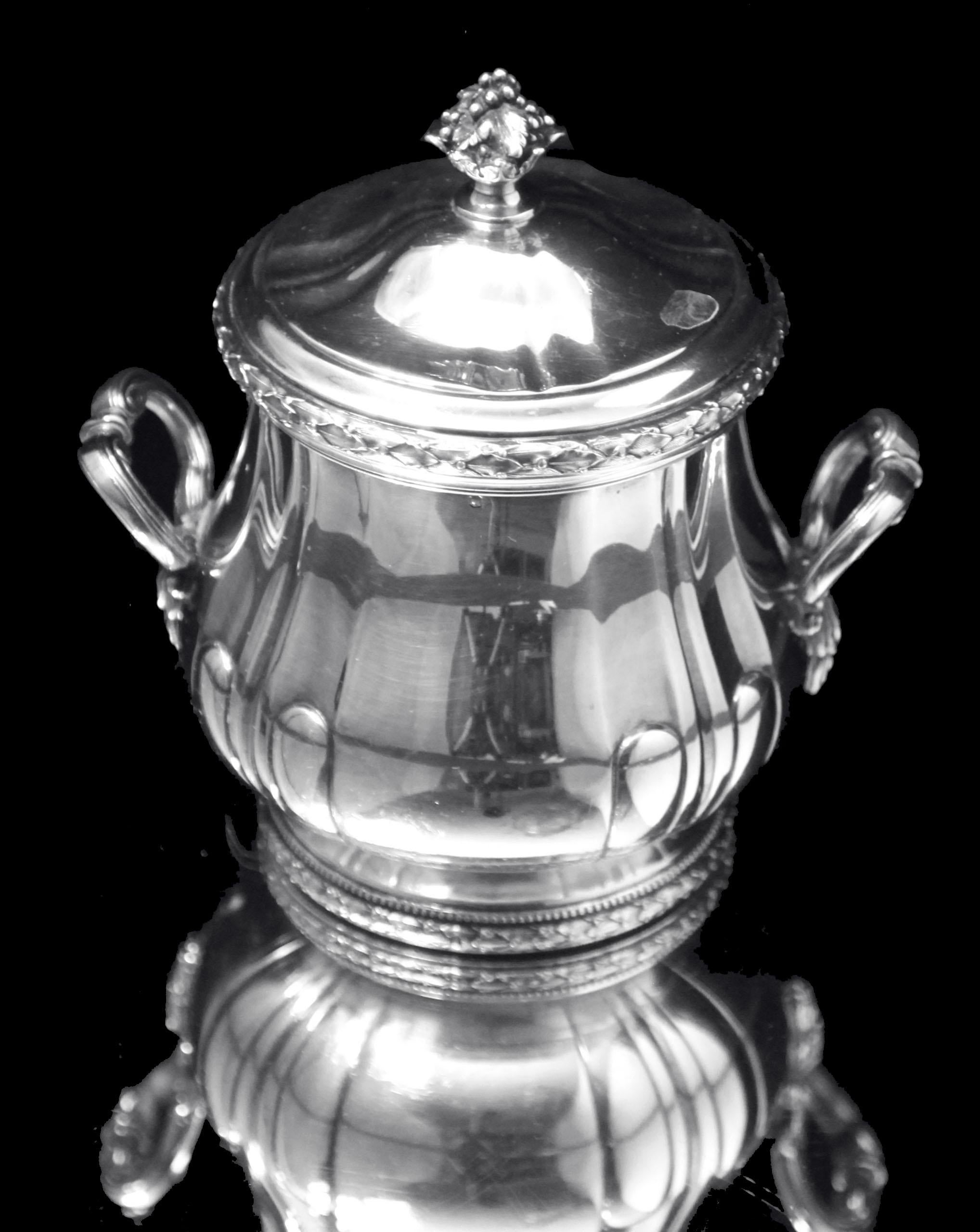 Puiforcat (Hermes): 4 pz. Servizio da tè francese Luigi XVI in argento + vassoio Tetard in argento in vendita 1