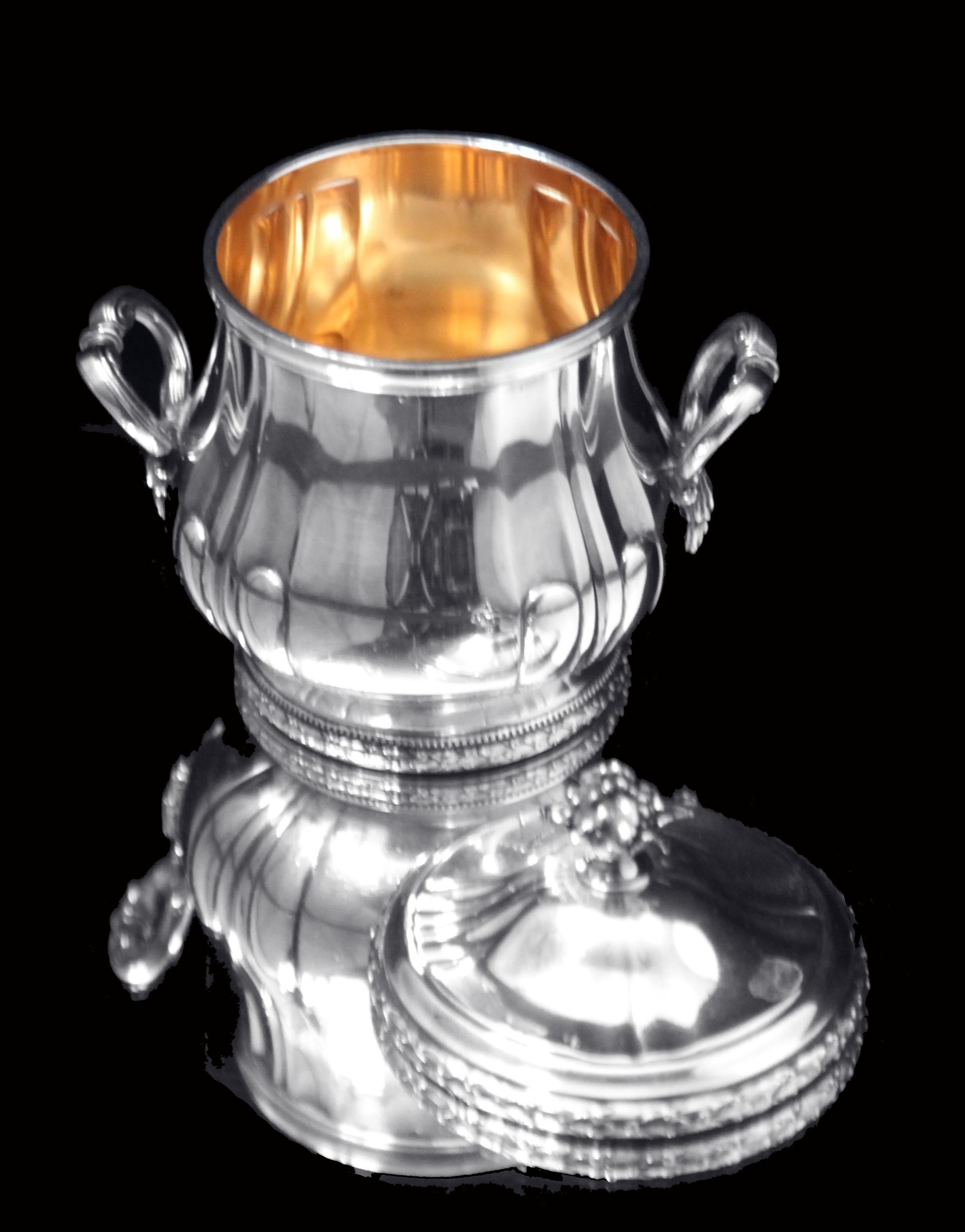 Puiforcat (Hermes): 4 pz. Servizio da tè francese Luigi XVI in argento + vassoio Tetard in argento in vendita 3