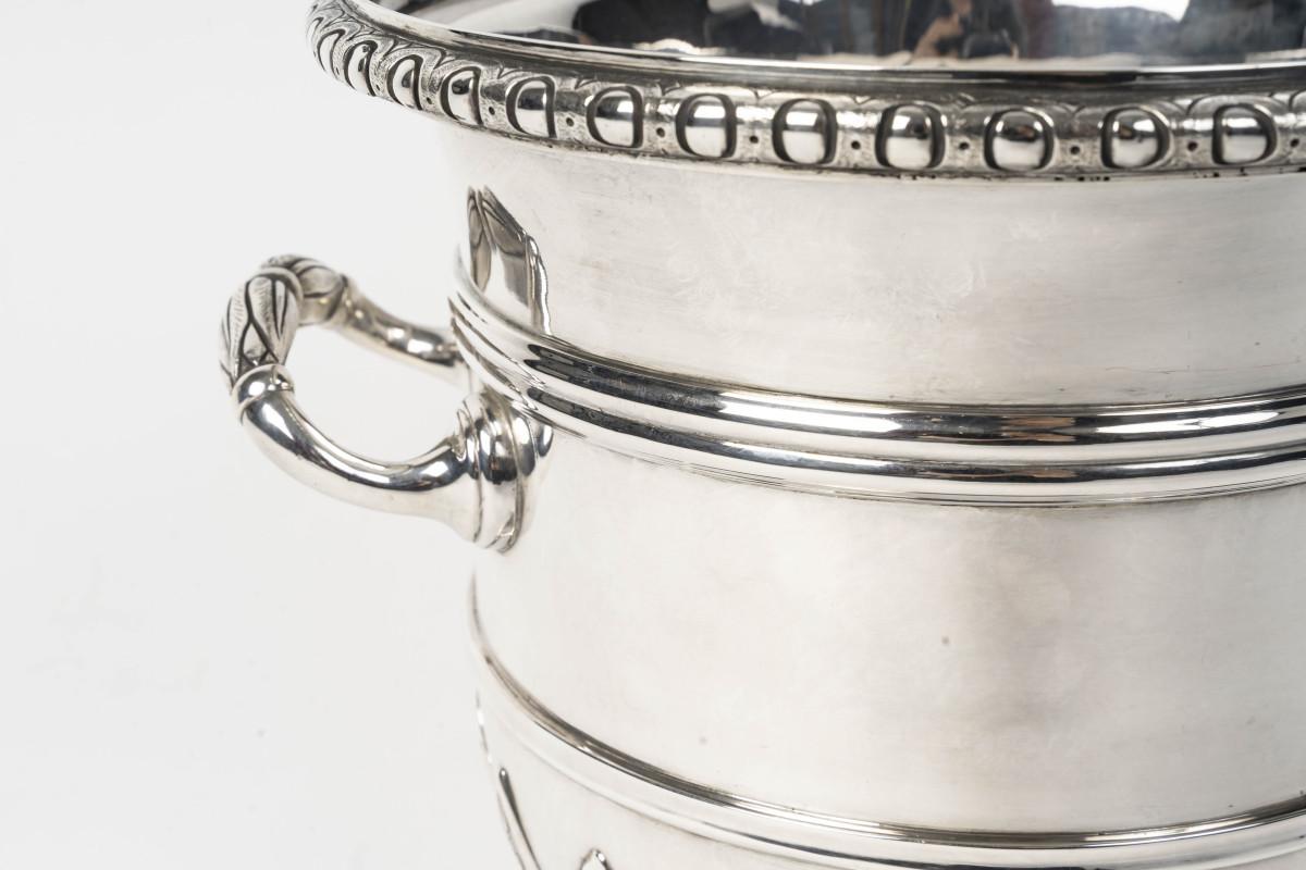 PUIFORCAT - Weinkühler aus massivem Silber im Regency-Stil, Ende 19. im Zustand „Hervorragend“ im Angebot in SAINT-OUEN-SUR-SEINE, FR