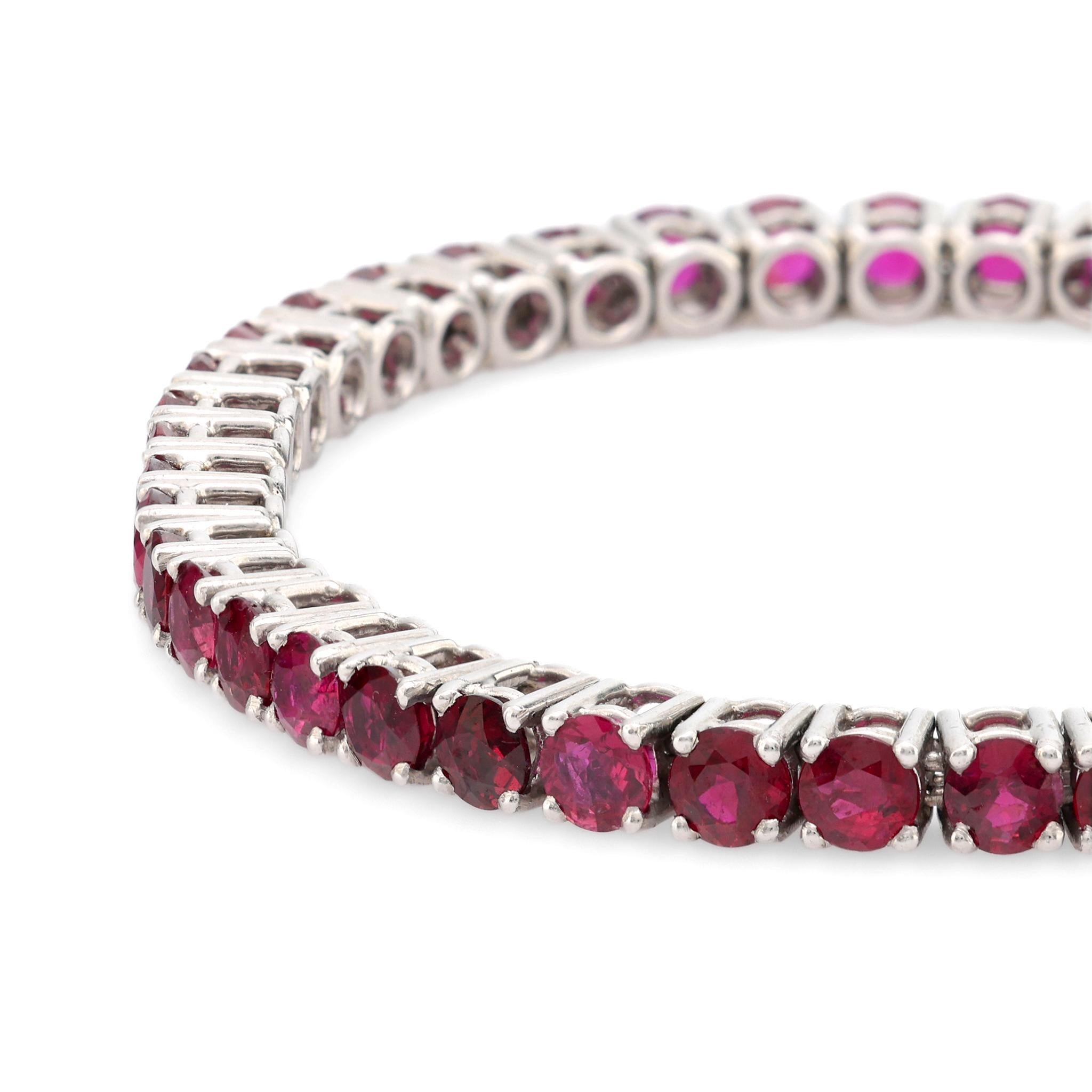 Puig Doria Pulsera de tenis de oro blanco de 18 quilates con rubí de 15 quilates de peso total Moderno en venta